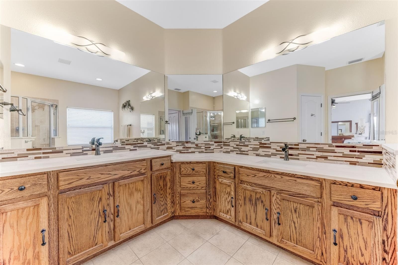 Single Family Residence at 1511 BONITA BLUFF CT, RUSKIN, photo 24 of 47