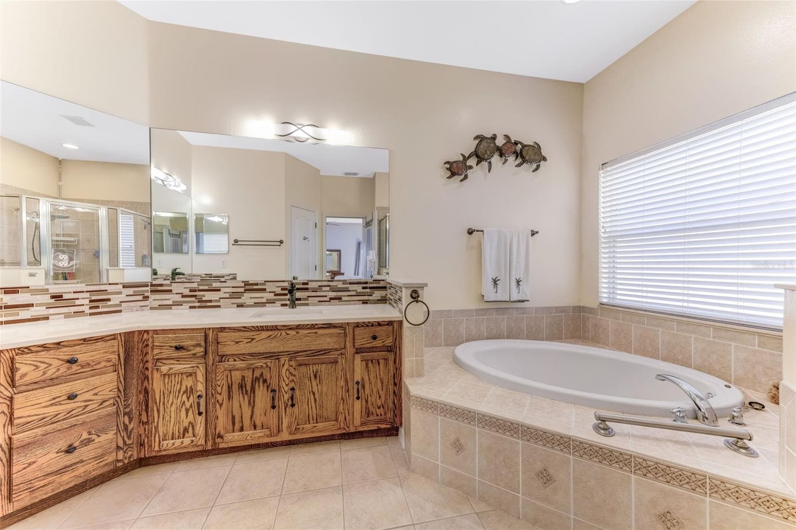 Single Family Residence at 1511 BONITA BLUFF CT, RUSKIN, photo 25 of 47
