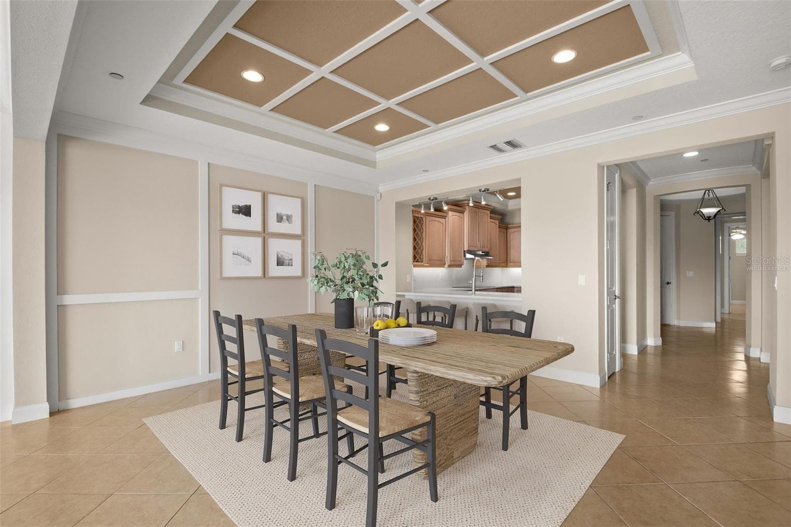Virtually staged. - 8 ACADEMY WAY S #123, ST PETERSBURG