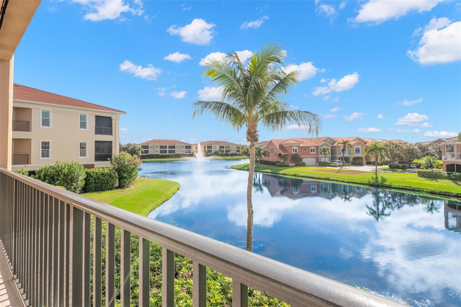 Condominium at 8 ACADEMY WAY S #123, ST PETERSBURG, photo 16 of 48