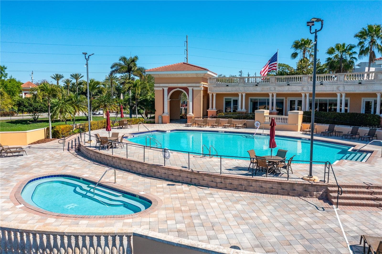 The Marina Bay clubhouse, pool, jacuzzi and fitness room. - 8 ACADEMY WAY S #123, ST PETERSBURG