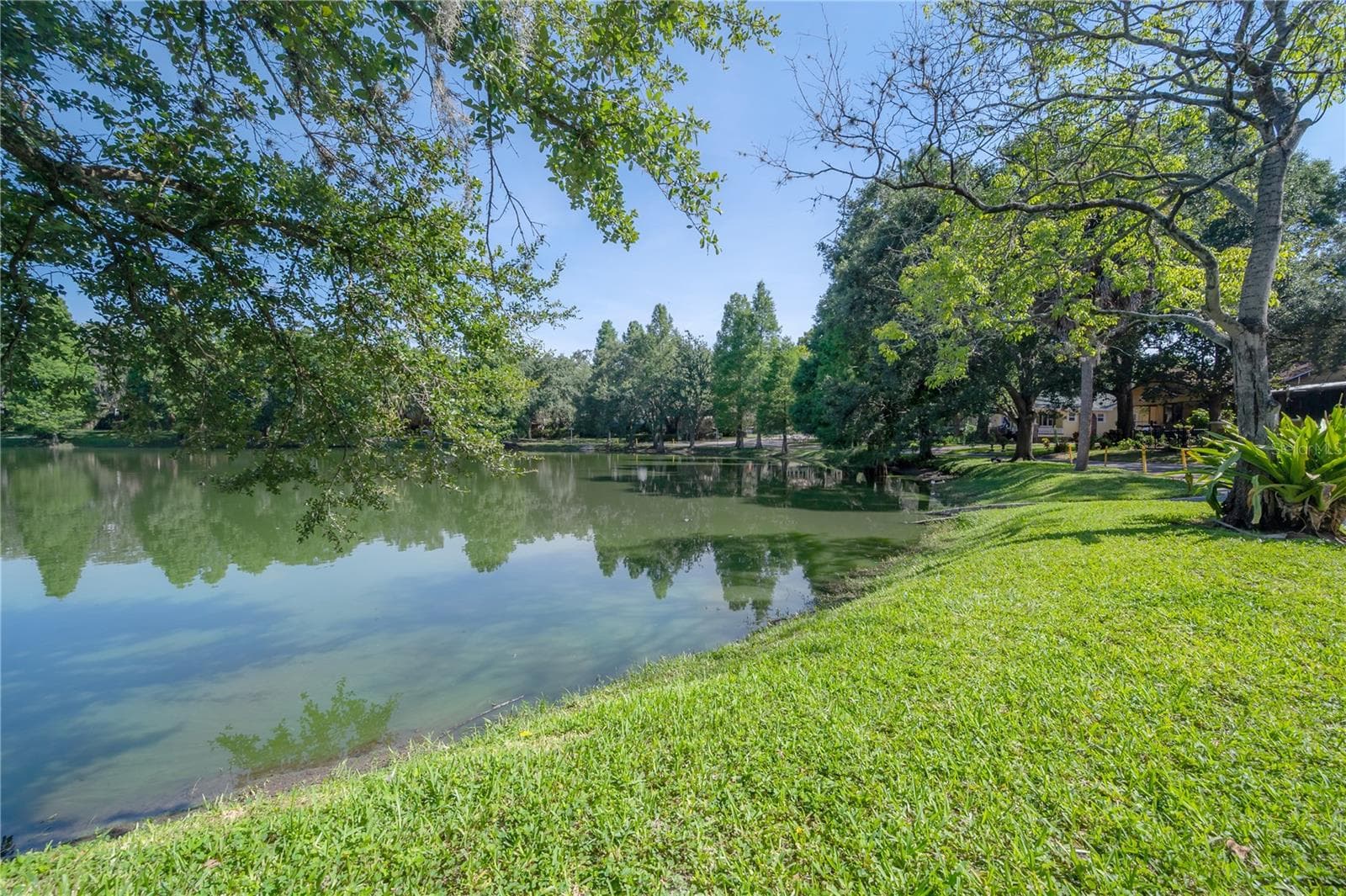 Hampton Terrace Neighborhood, Lake Roberta in Seminole Heights - 5530 N 9TH ST #3, TAMPA