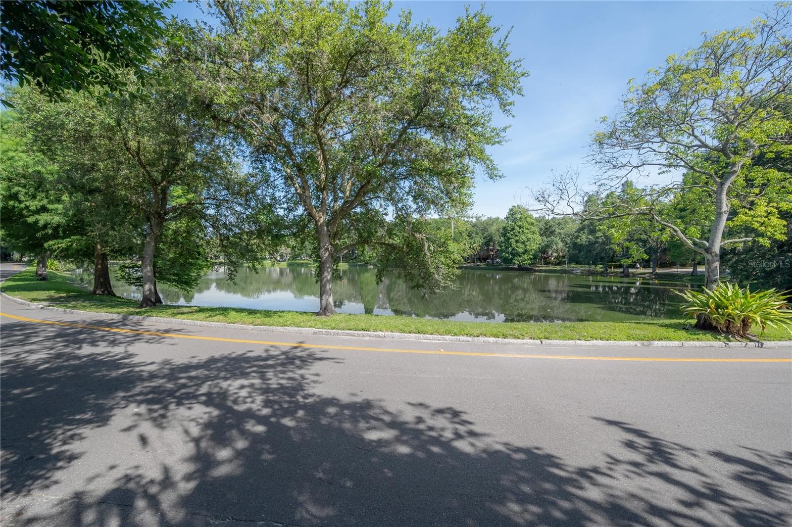 Hampton Terrace Neighborhood, Lake Roberta in Seminole Heights - 5530 N 9TH ST #3, TAMPA