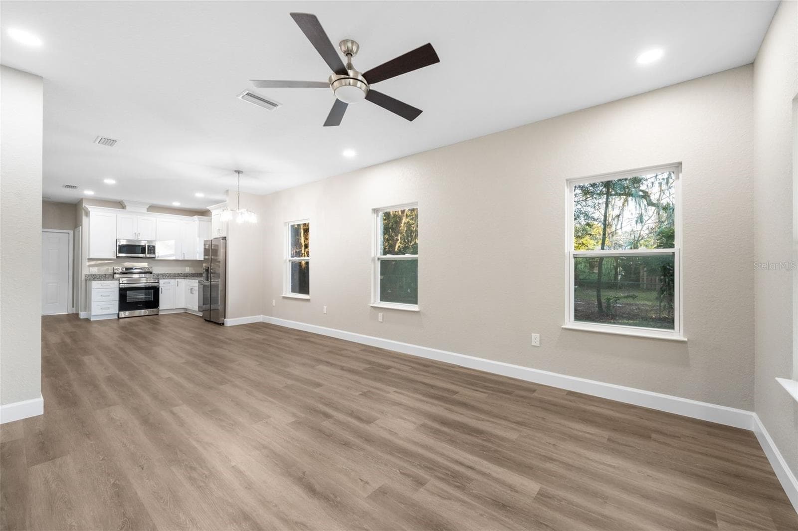 Single Family Residence at 2016 NE 3RD AVE, GAINESVILLE, photo 8 of 35
