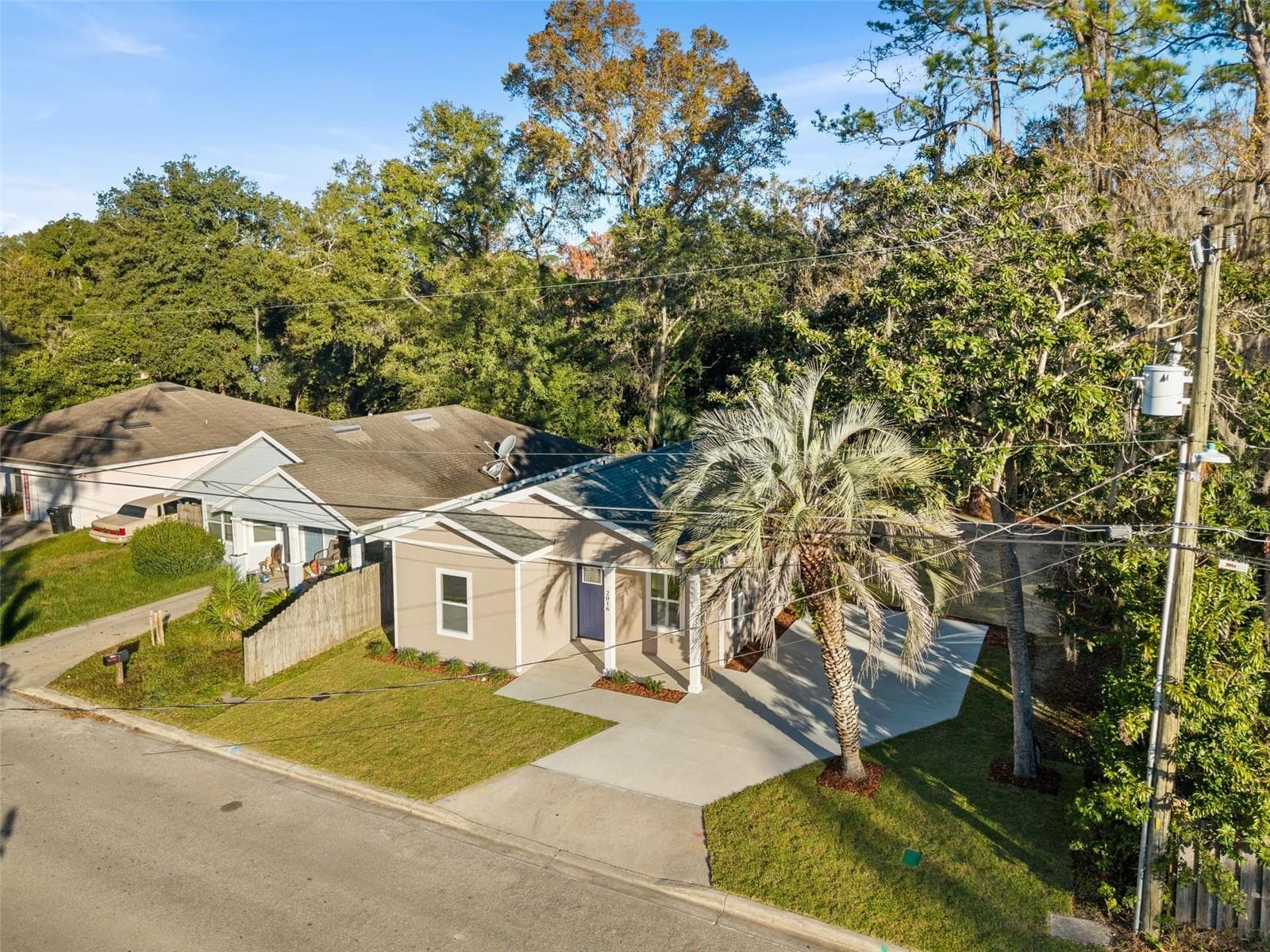 Single Family Residence at 2016 NE 3RD AVE, GAINESVILLE, photo 2 of 35