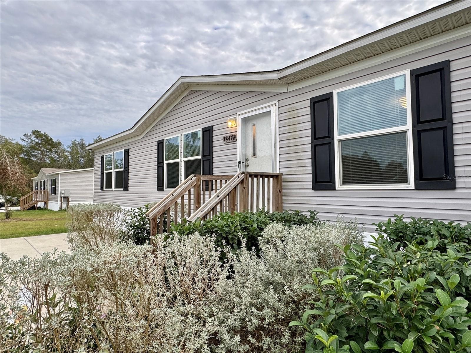 Manufactured Home at 18472 SE 58TH PL, OCKLAWAHA, photo 2 of 37