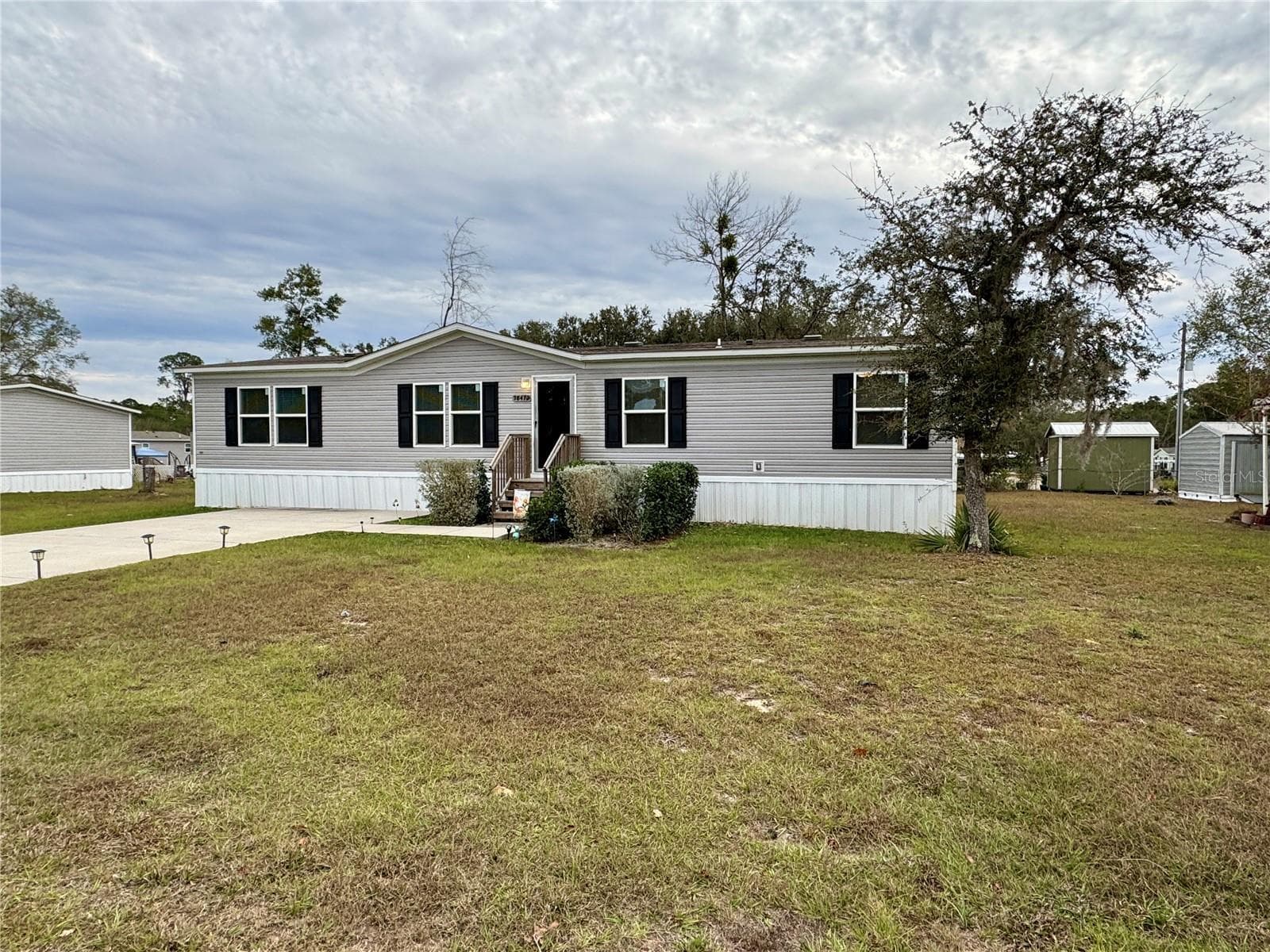 Manufactured Home at 18472 SE 58TH PL, OCKLAWAHA, photo 6 of 37