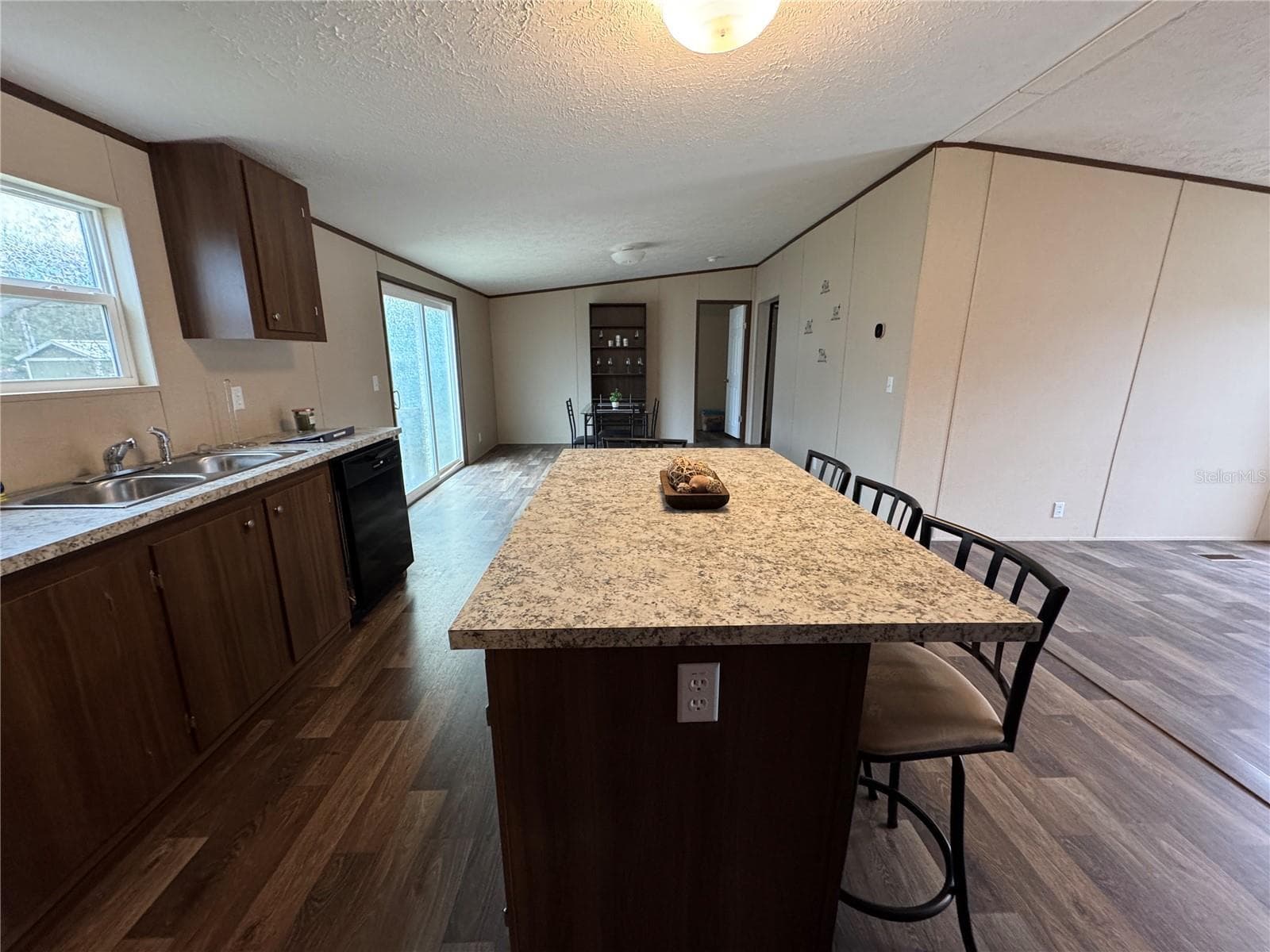 Manufactured Home at 18472 SE 58TH PL, OCKLAWAHA, photo 10 of 37