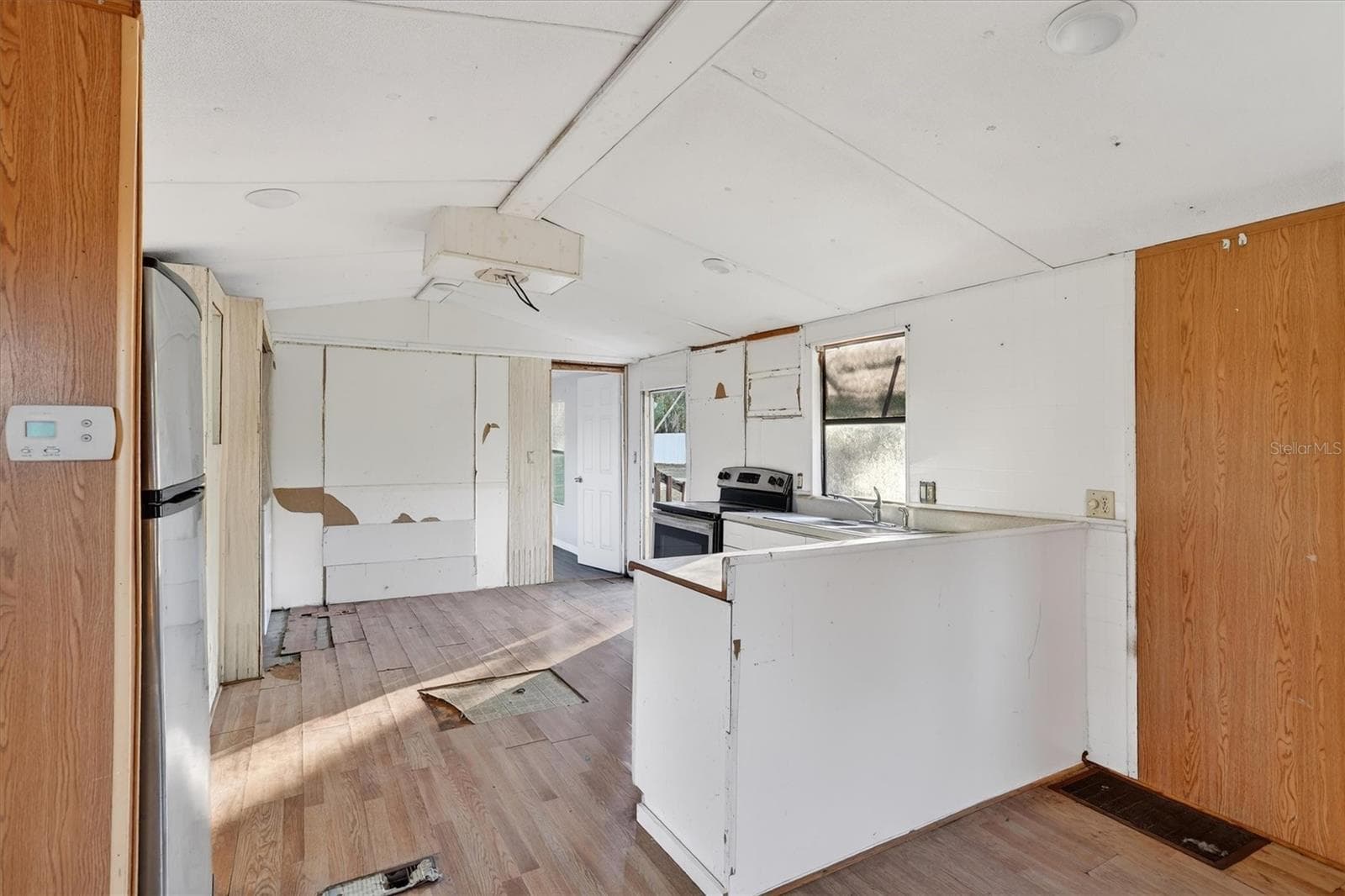 Manufactured Home at 18441 RIGSBY RD, SPRING HILL, photo 9 of 23