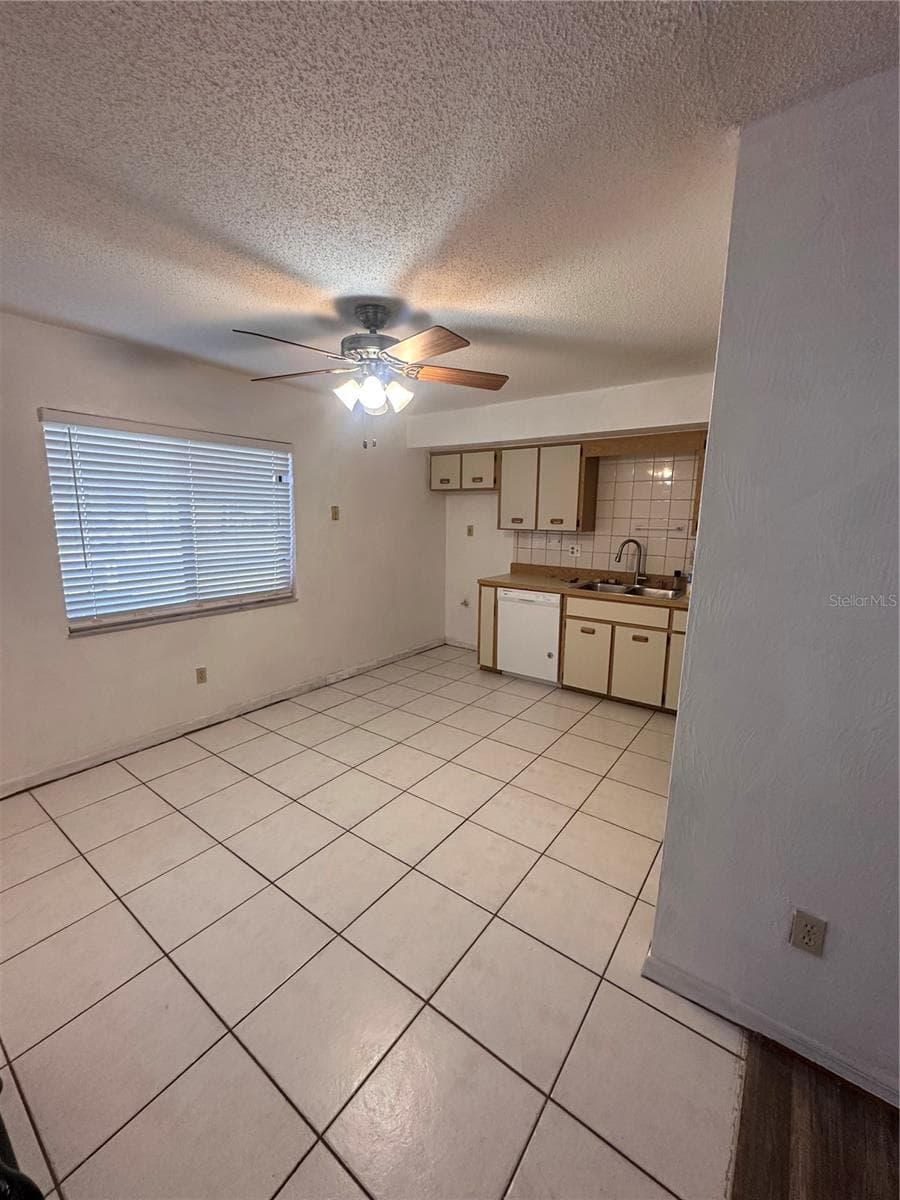 Townhouse at 2016 OAK MEADOW CIR, SOUTH DAYTONA, photo 18 of 28
