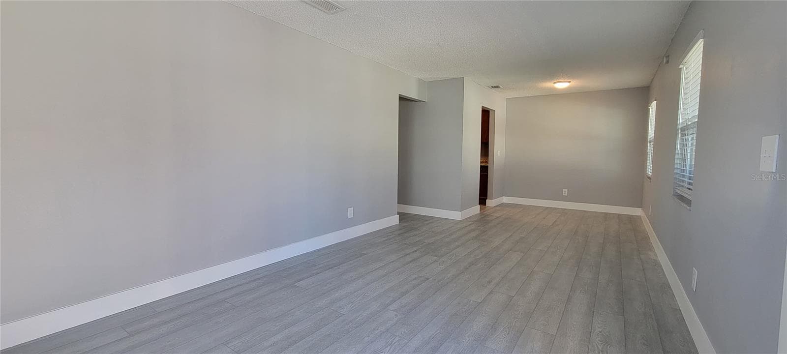 Duplex at 6627 S WEST SHORE BLVD, TAMPA, photo 2 of 22