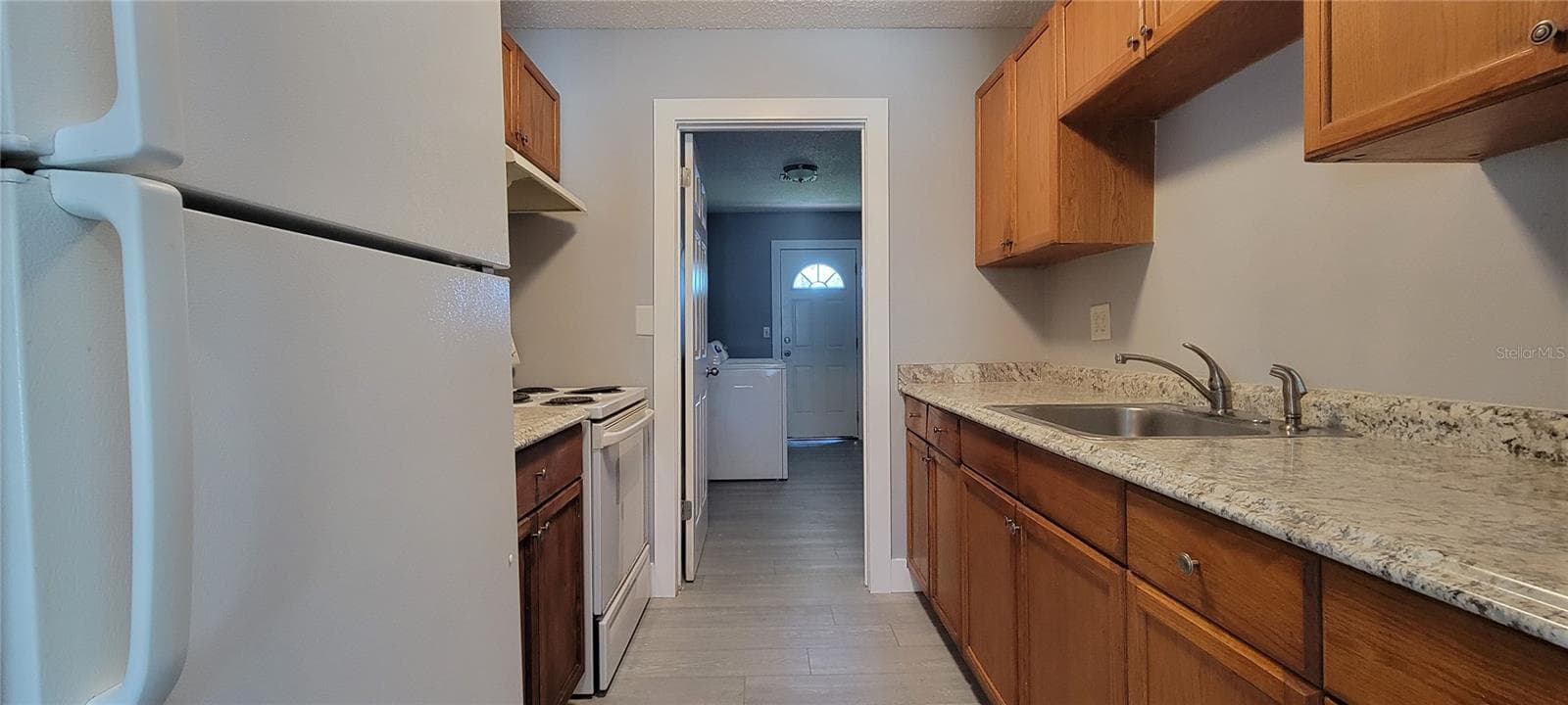 Duplex at 6627 S WEST SHORE BLVD, TAMPA, photo 4 of 22