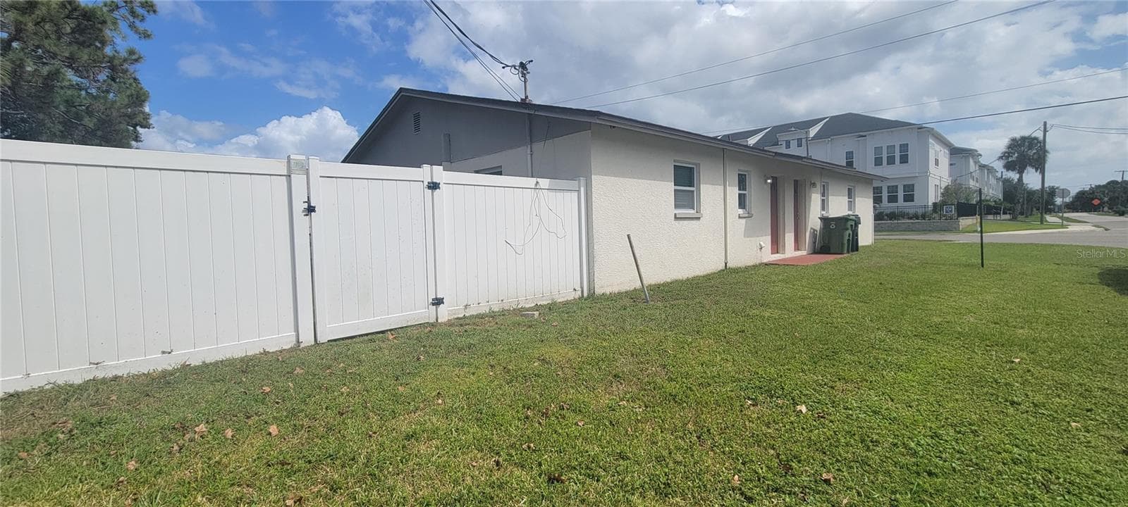Duplex at 6627 S WEST SHORE BLVD, TAMPA, photo 10 of 22