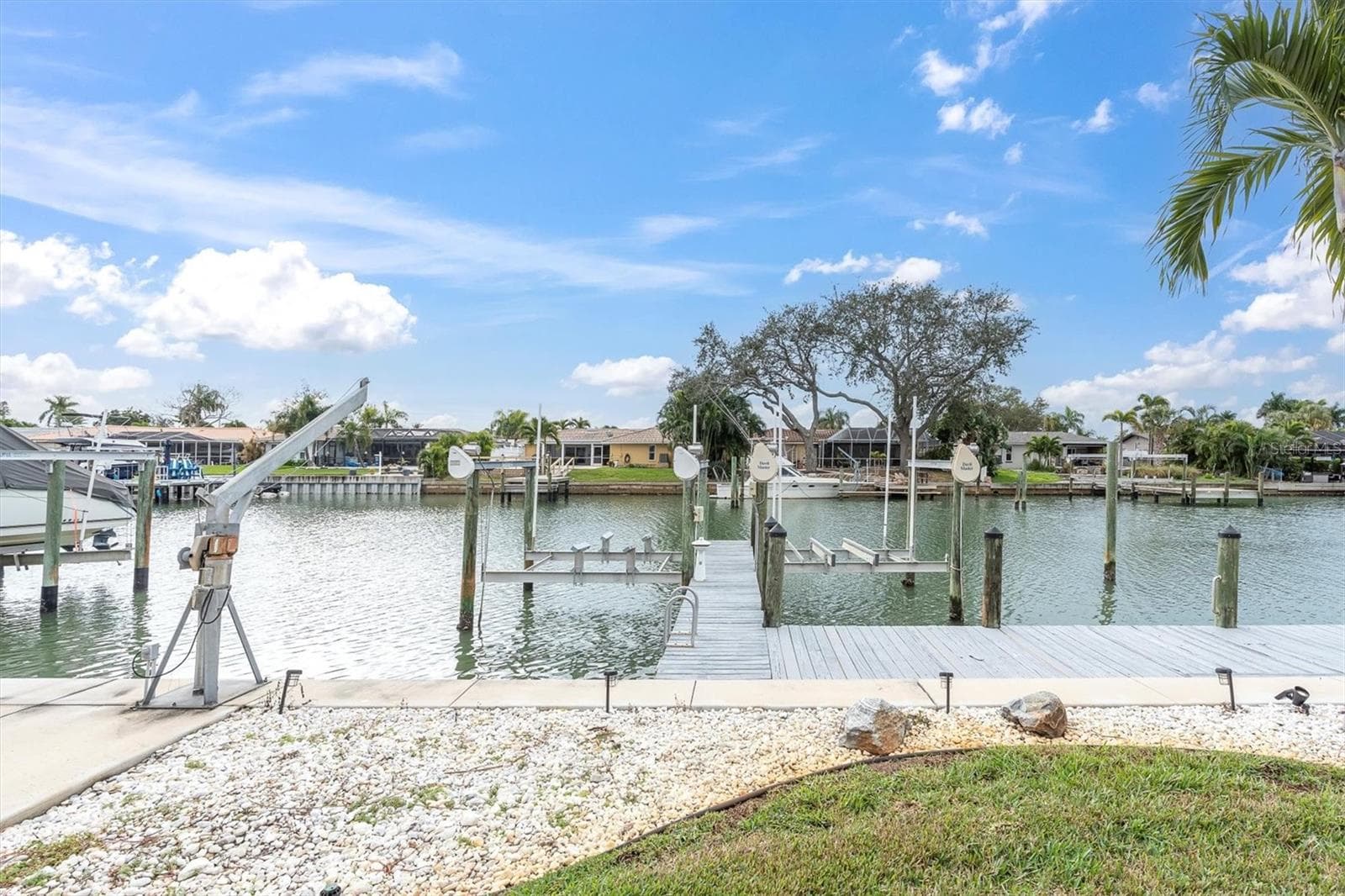 Dock with lift - 4200 46TH AVE S, ST PETERSBURG