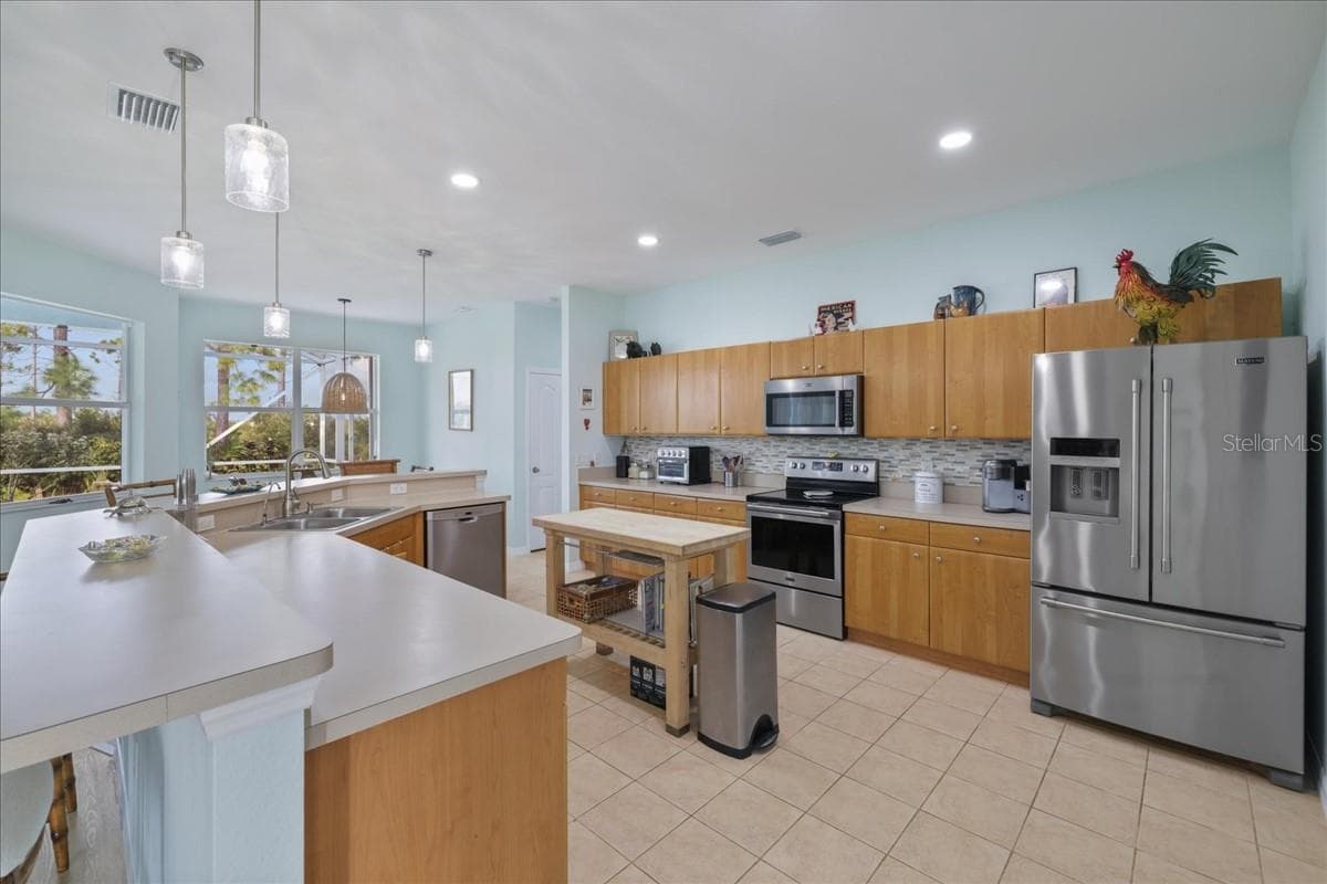 Single Family Residence at 8 ABAFT PL, PLACIDA, photo 10 of 45