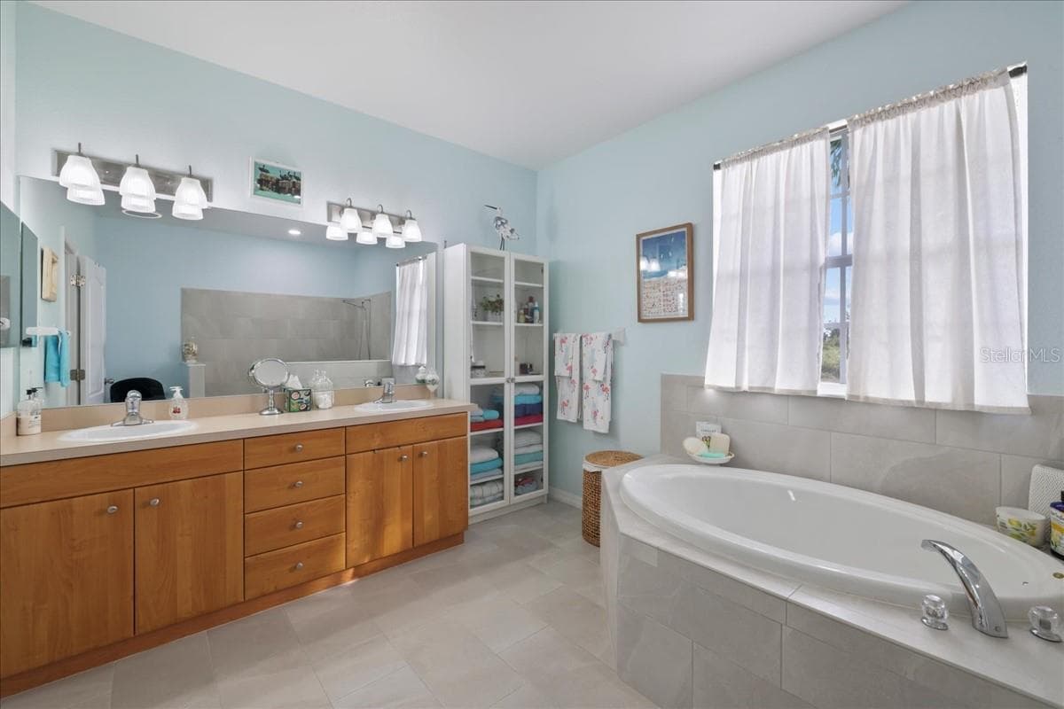 Single Family Residence at 8 ABAFT PL, PLACIDA, photo 17 of 45