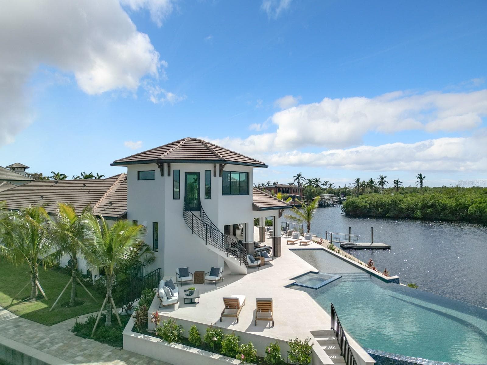 14201 BAY DR