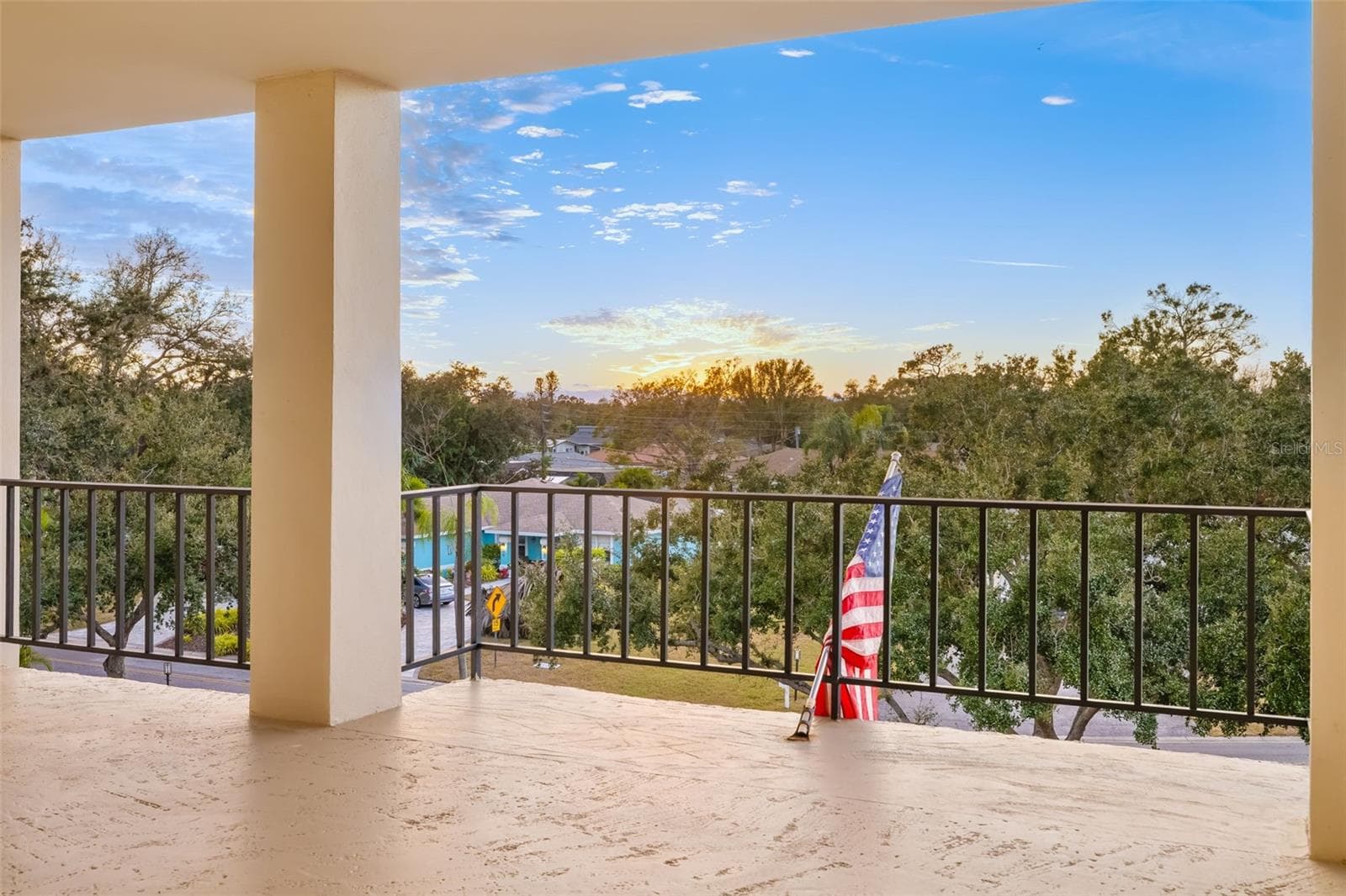 Condominium at 7461 W COUNTRY CLUB DR #404, SARASOTA, photo 7 of 48