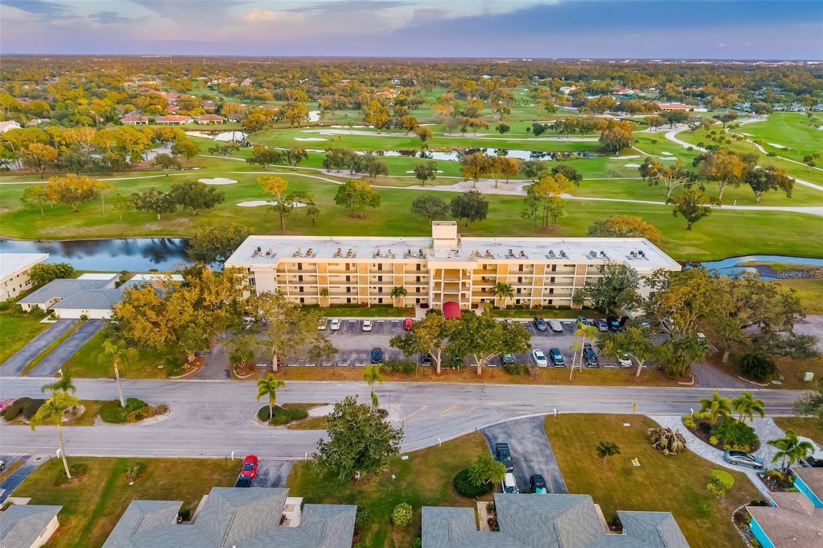 Condominium at 7461 W COUNTRY CLUB DR #404, SARASOTA, photo 32 of 48