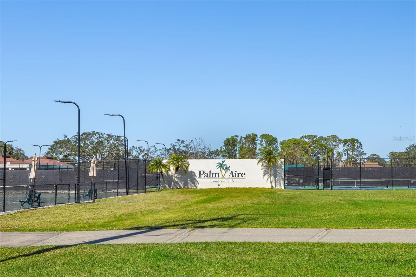 Condominium at 7461 W COUNTRY CLUB DR #404, SARASOTA, photo 40 of 48