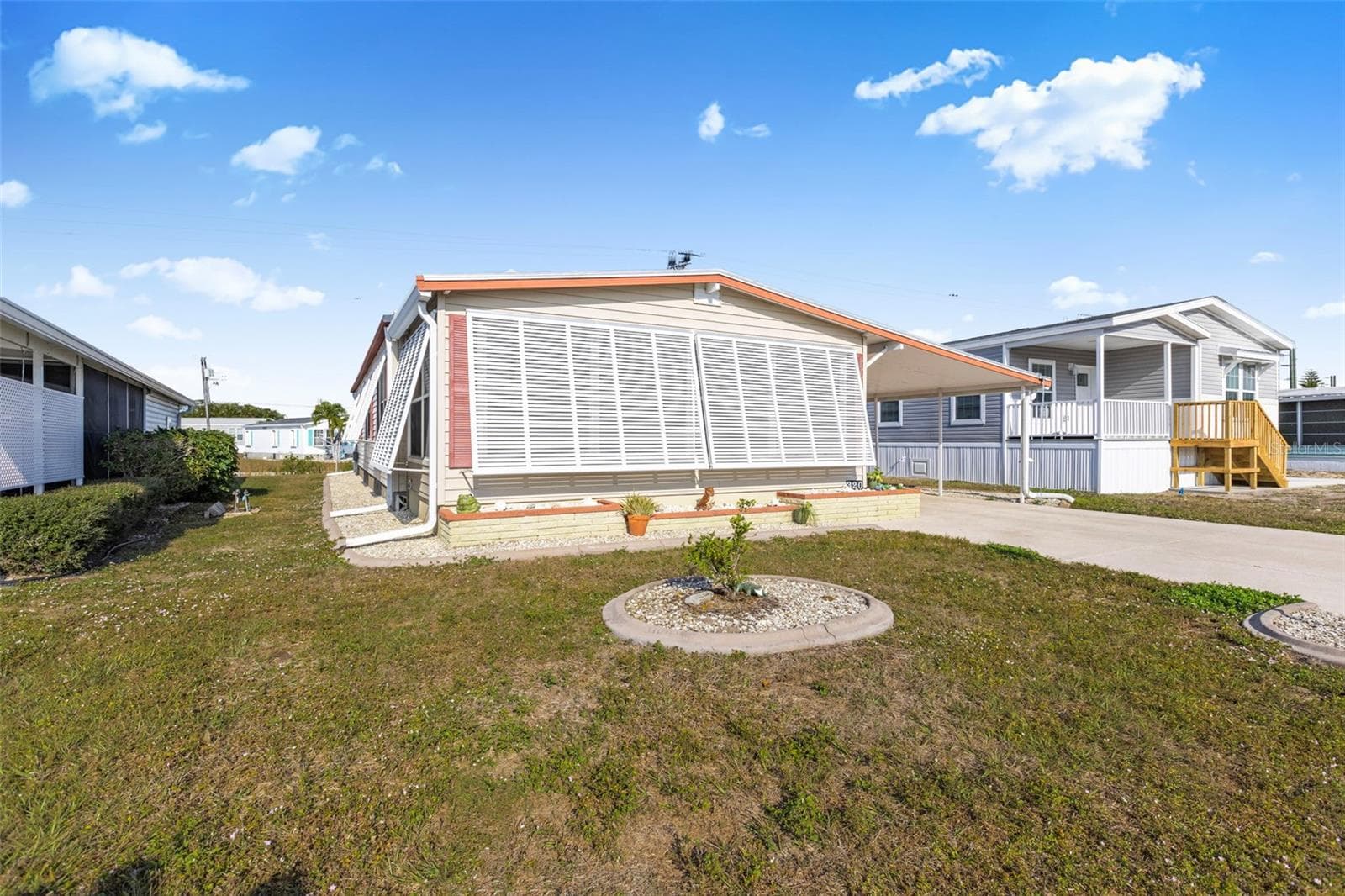 Manufactured Home at 320 LA COSTA, NORTH PORT, photo 3 of 75