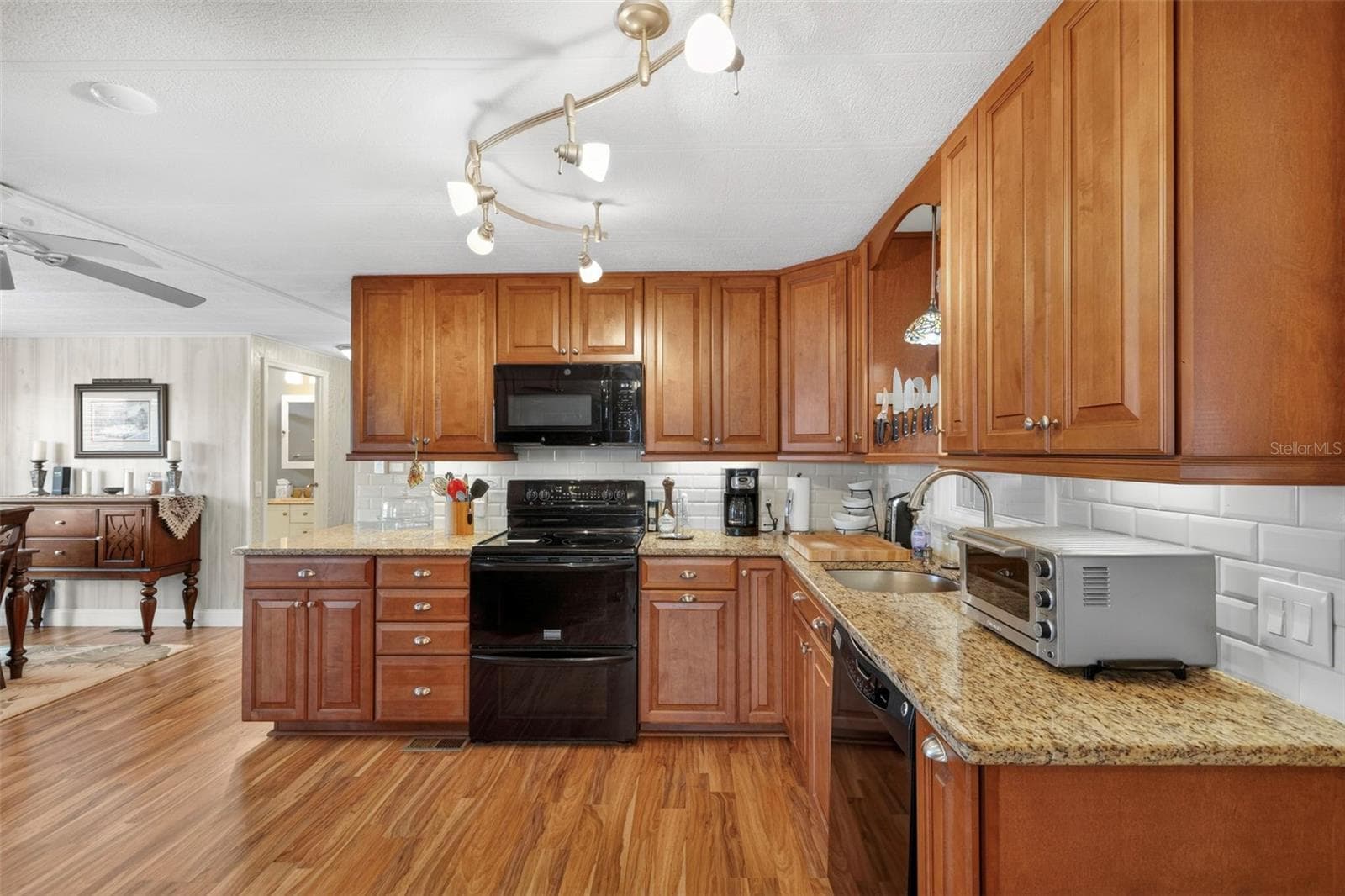 Manufactured Home at 320 LA COSTA, NORTH PORT, photo 10 of 75