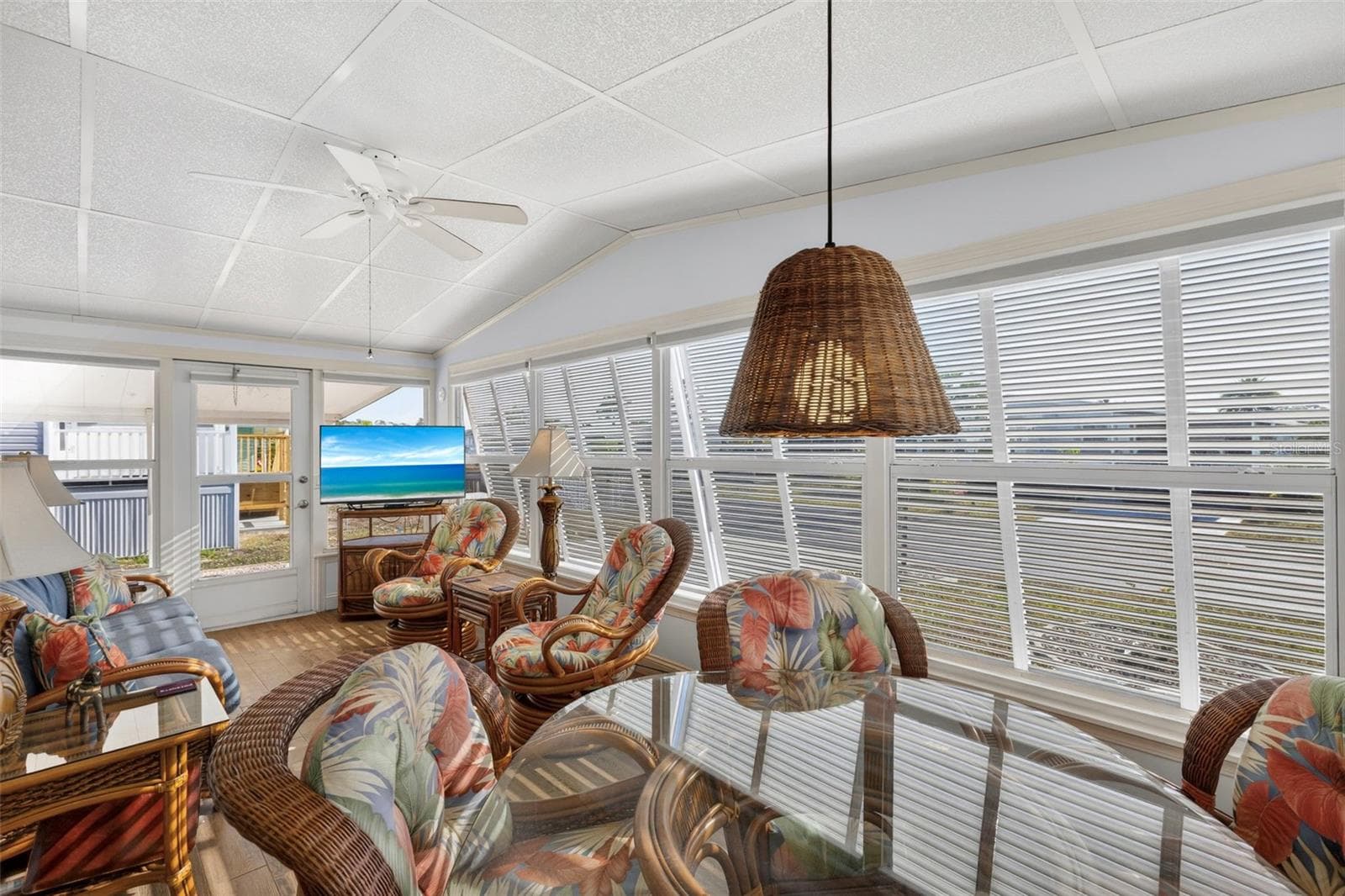 Manufactured Home at 320 LA COSTA, NORTH PORT, photo 17 of 75