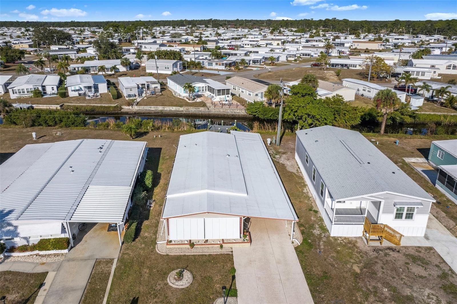 Manufactured Home at 320 LA COSTA, NORTH PORT, photo 25 of 75