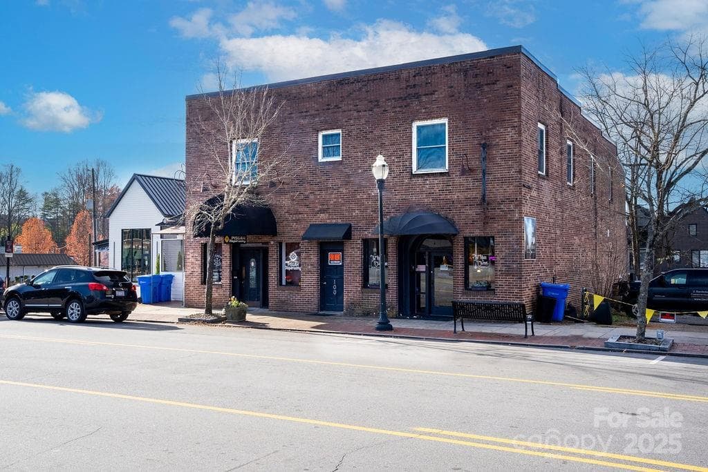 1905 Brick Building - Brevard