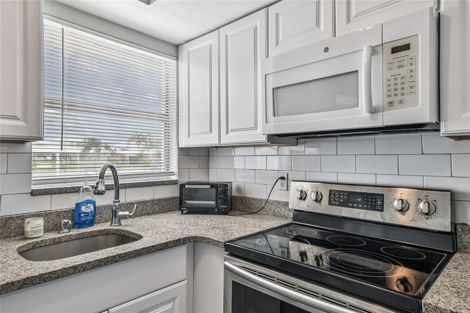 Single Family Residence at 13606 ALLYN DR, HUDSON, photo 16 of 47
