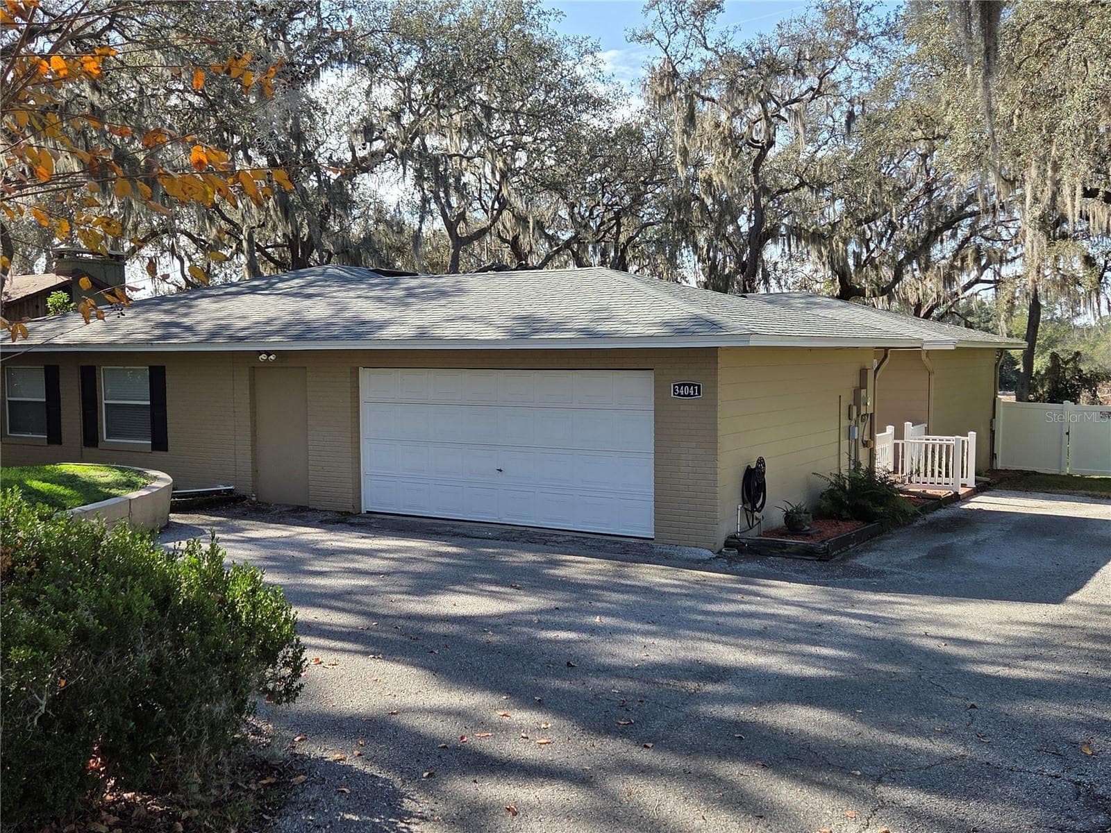 Two Car Garage - 34041 HIGHLAND RD, LEESBURG