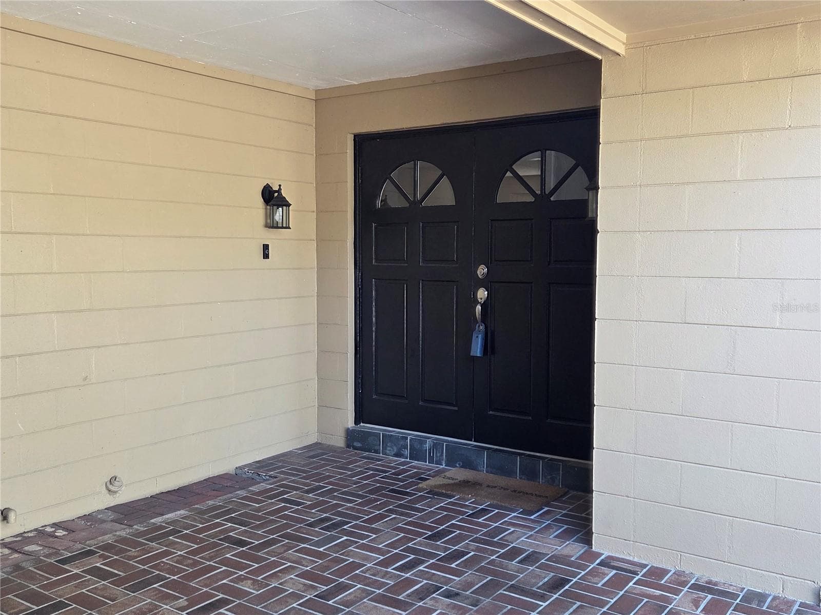 Front Entrance - 34041 HIGHLAND RD, LEESBURG