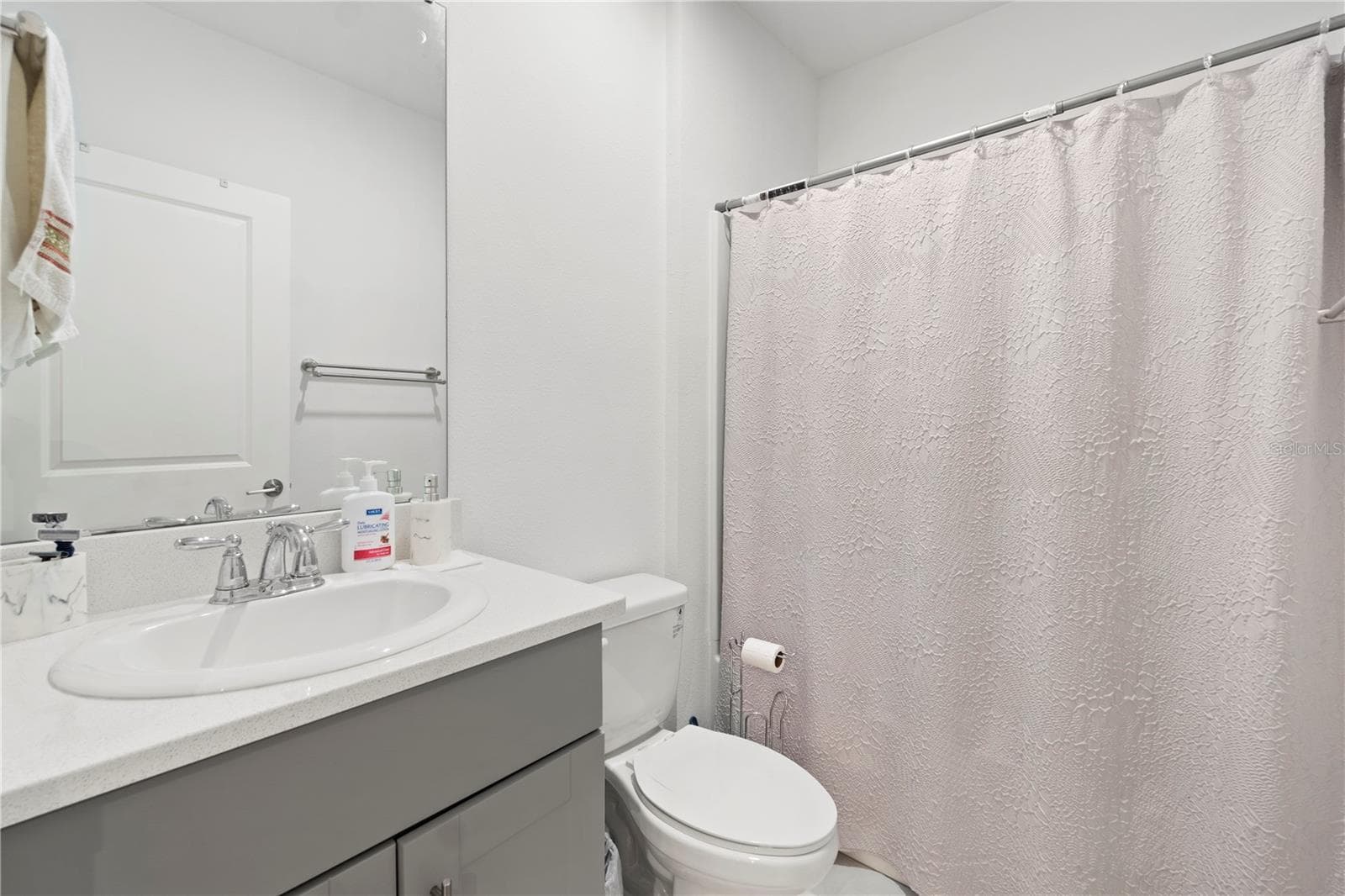 Single Family Residence at 236 AQUAMARINE LN, KISSIMMEE, photo 10 of 31