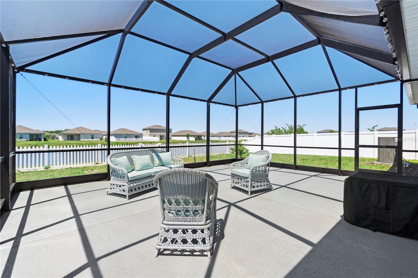 Single Family Residence at 236 AQUAMARINE LN, KISSIMMEE, photo 16 of 31