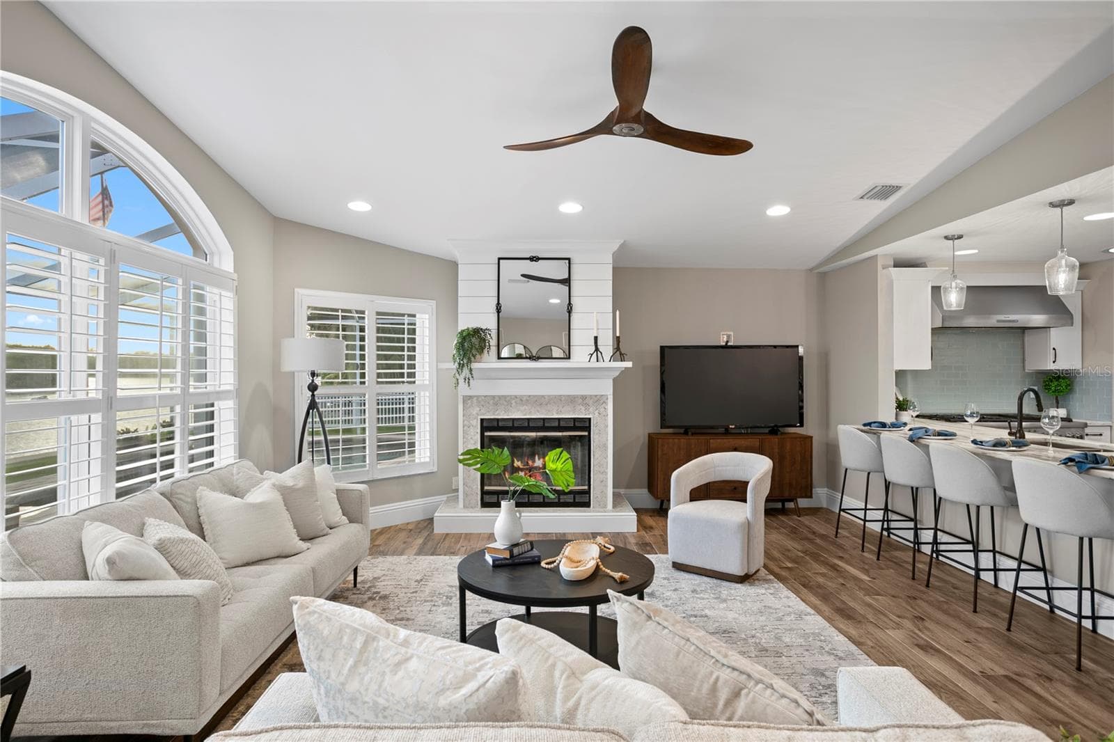 Single Family Residence at 1320 52ND AVE NE, ST PETERSBURG, photo 12 of 92