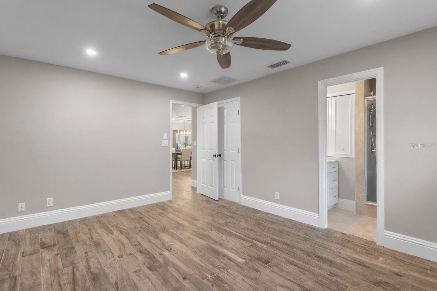 Single Family Residence at 1320 52ND AVE NE, ST PETERSBURG, photo 32 of 92