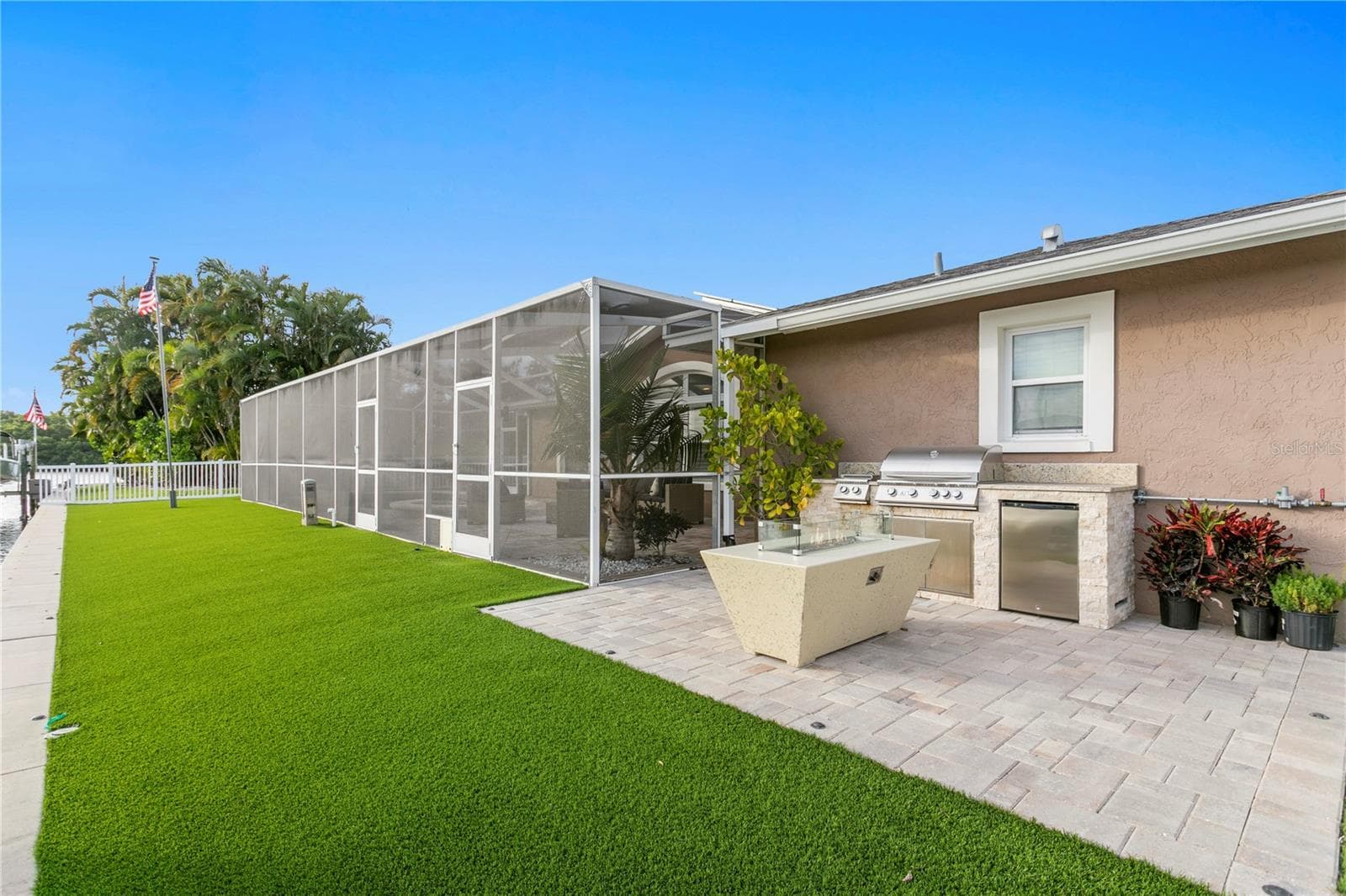 Single Family Residence at 1320 52ND AVE NE, ST PETERSBURG, photo 48 of 92