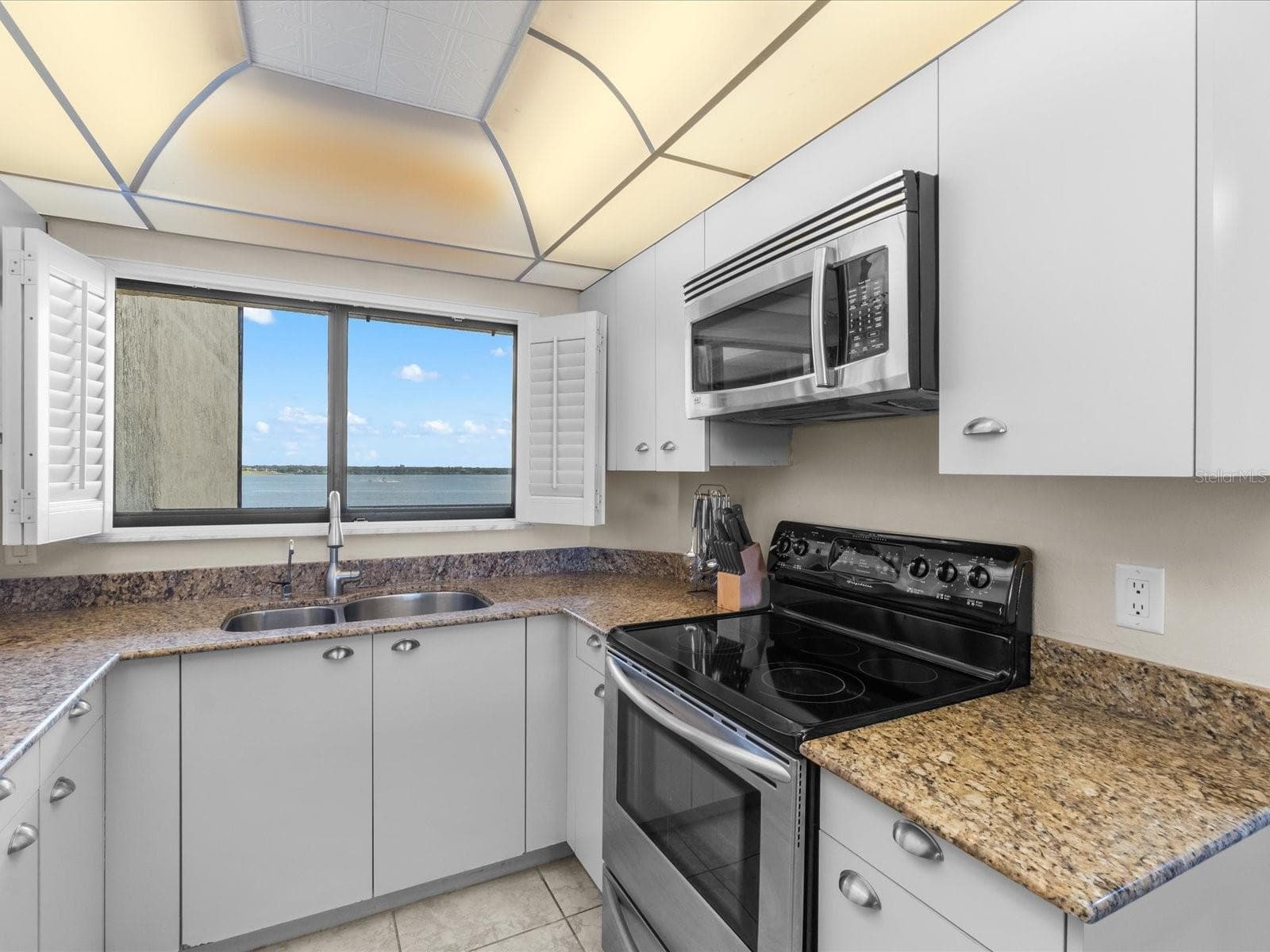 Condominium at 1290 GULF BLVD #903, CLEARWATER BEACH, photo 16 of 40