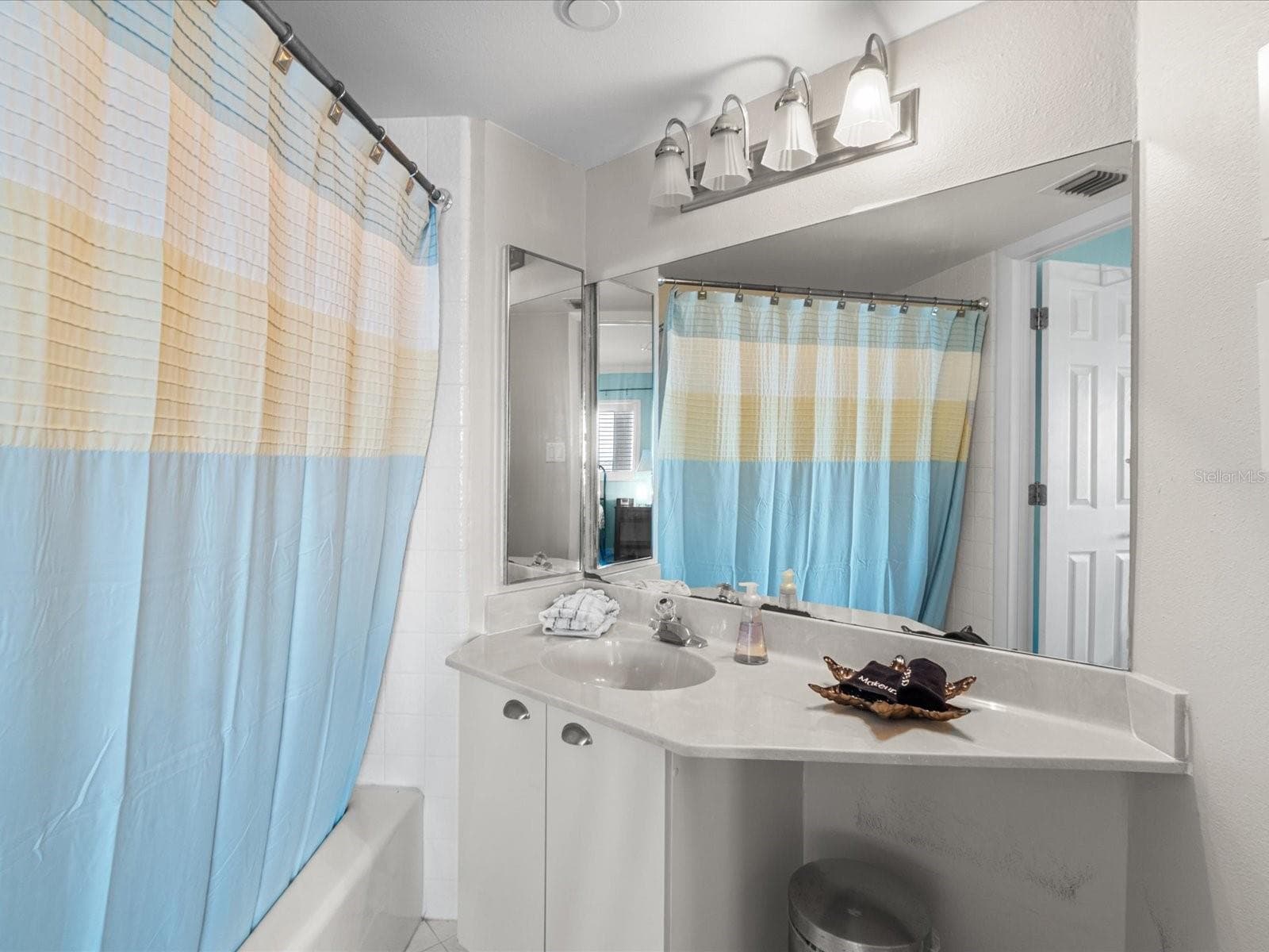 Condominium at 1290 GULF BLVD #903, CLEARWATER BEACH, photo 27 of 40