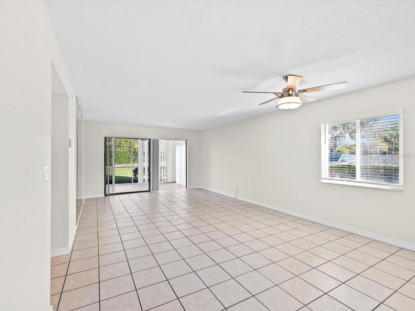 Condominium at 2737 ENTERPRISE RD E #111, CLEARWATER, photo 4 of 28