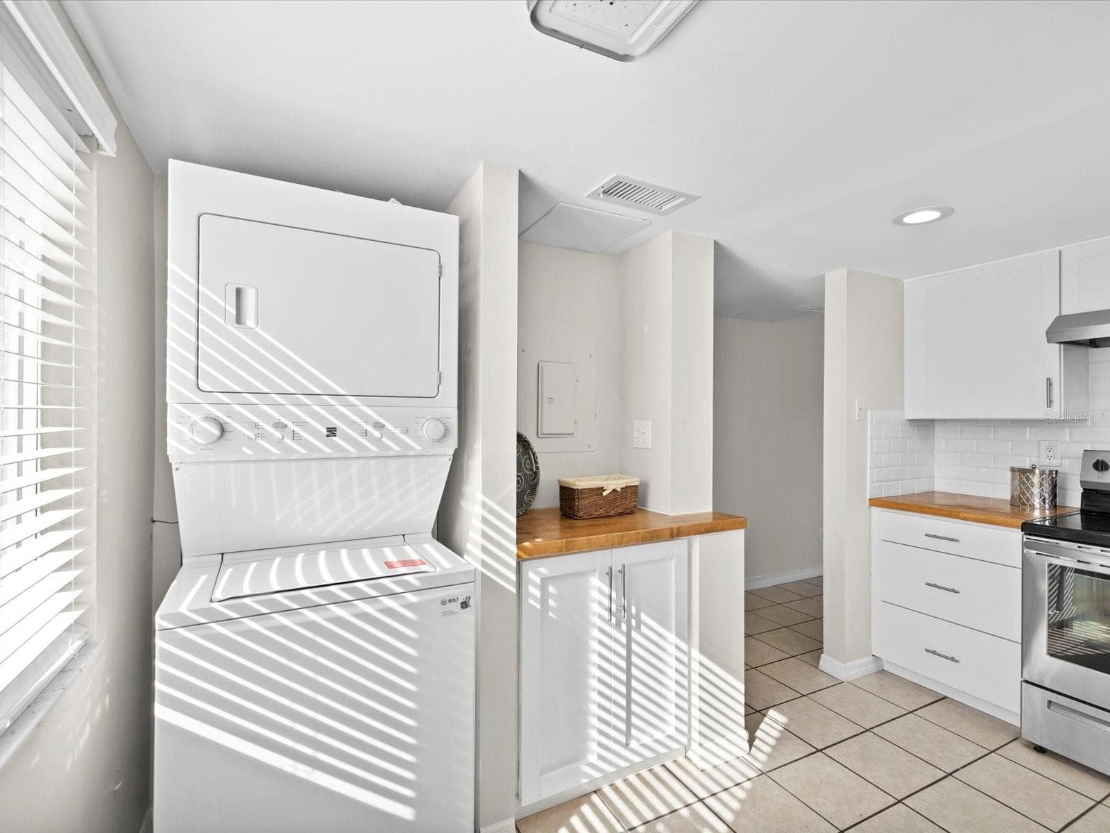 Condominium at 2737 ENTERPRISE RD E #111, CLEARWATER, photo 8 of 28