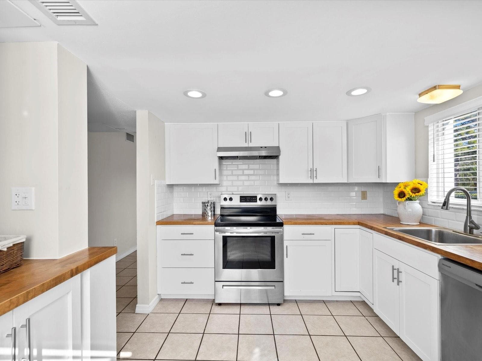 Condominium at 2737 ENTERPRISE RD E #111, CLEARWATER, photo 21 of 28