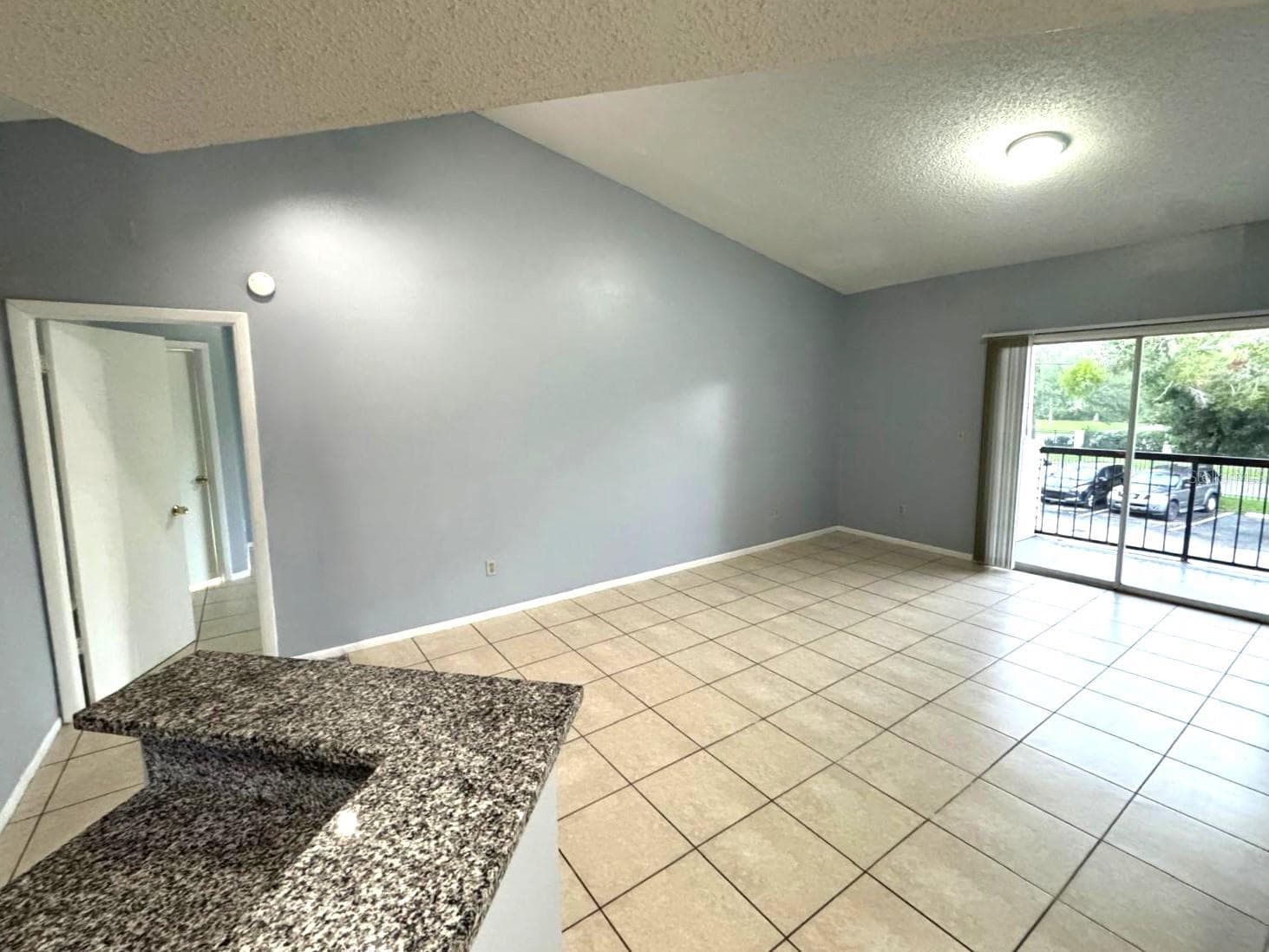 Condominium at 1924 LAKE ATRIUMS CIR #56, ORLANDO, photo 4 of 20