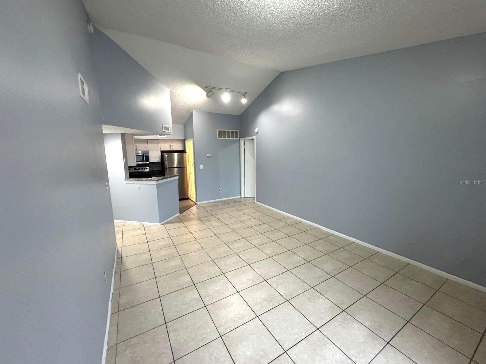 Condominium at 1924 LAKE ATRIUMS CIR #56, ORLANDO, photo 5 of 20
