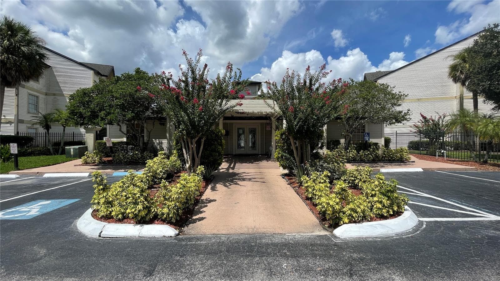 Condominium at 1924 LAKE ATRIUMS CIR #56, ORLANDO, photo 18 of 20