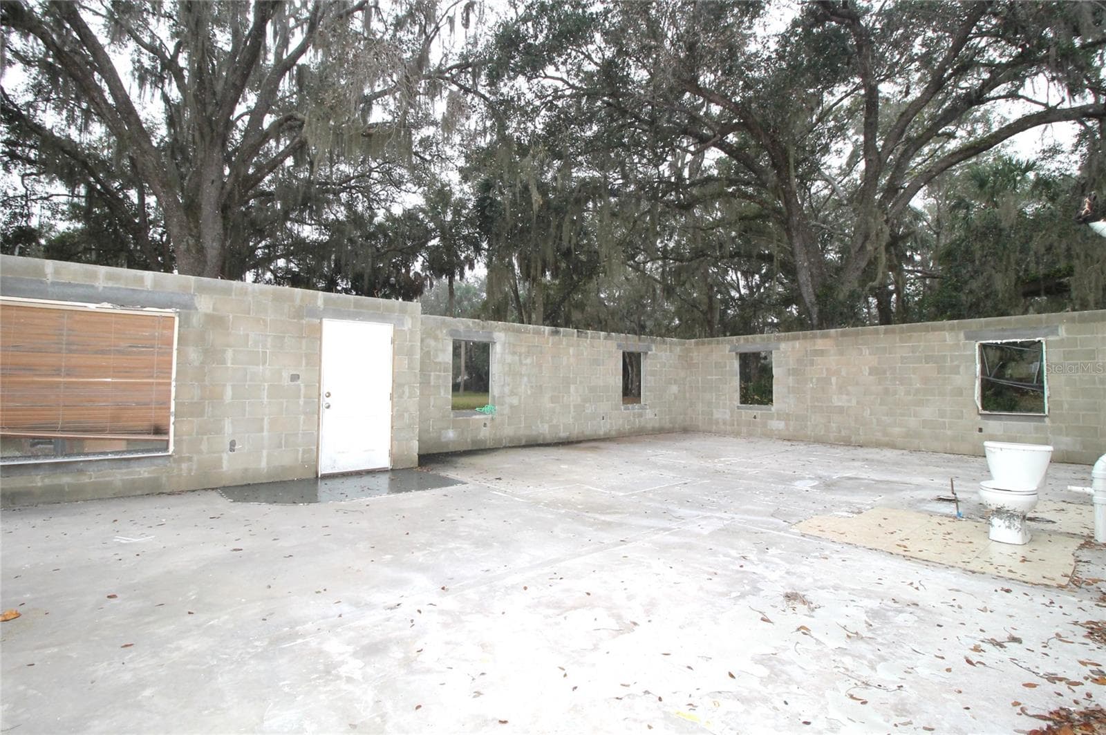 Single Family Residence at 8725 TREASURE ISLAND RD, LEESBURG, photo 6 of 28