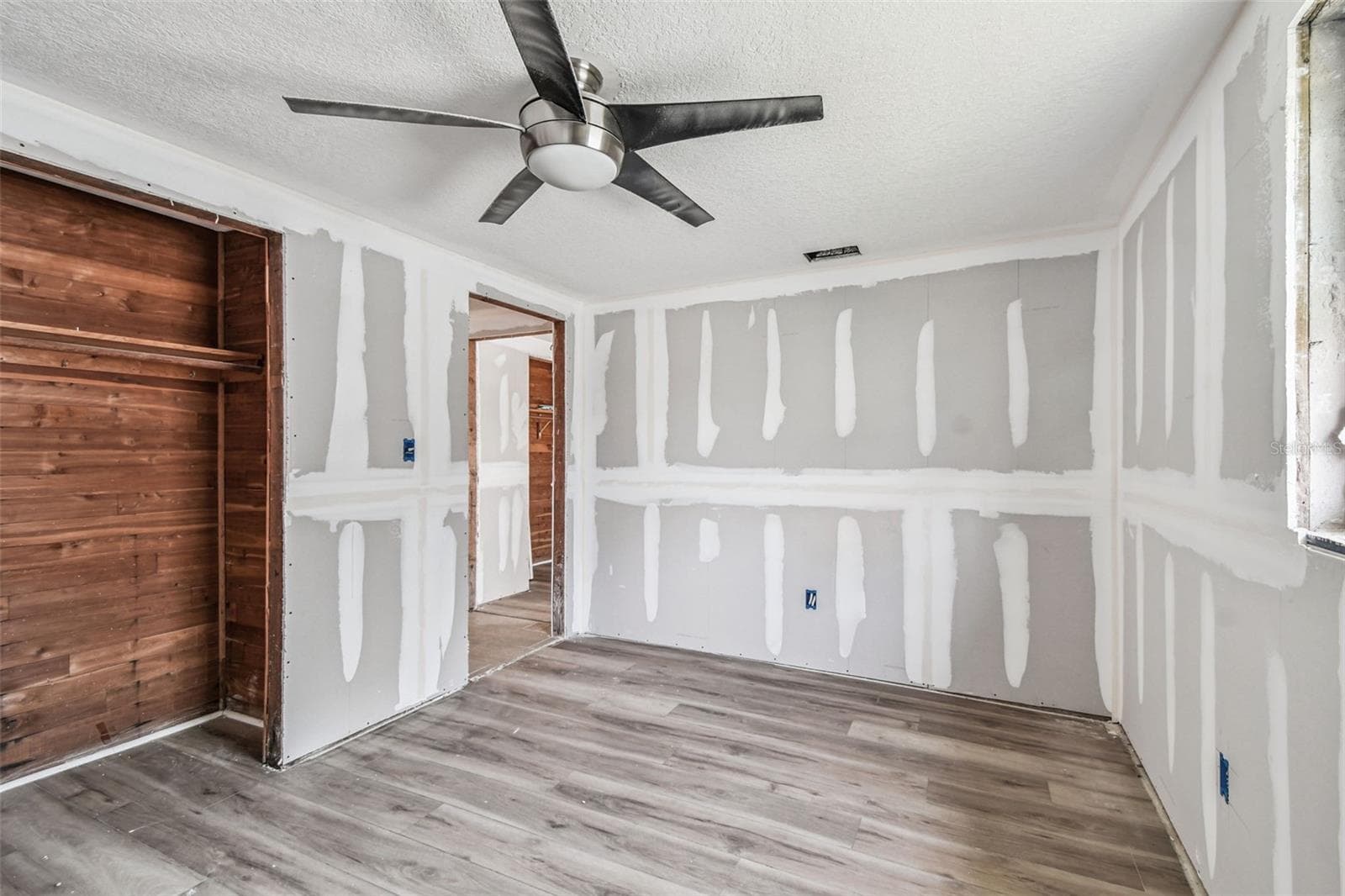 Single Family Residence at 13603 ALLYN DR, HUDSON, photo 31 of 81