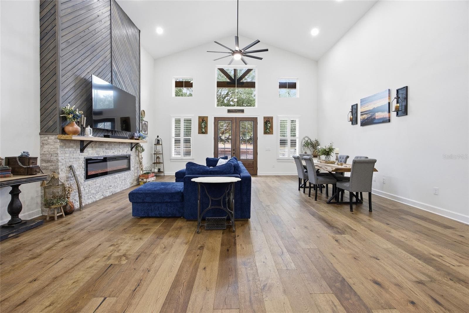 main house living and dining - 12052 SE 101ST COURT RD, BELLEVIEW