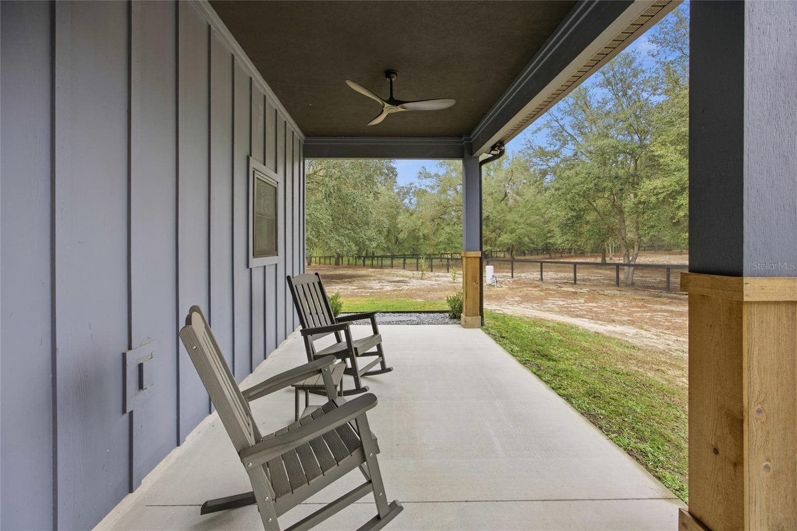 In Law suite patio - 12052 SE 101ST COURT RD, BELLEVIEW