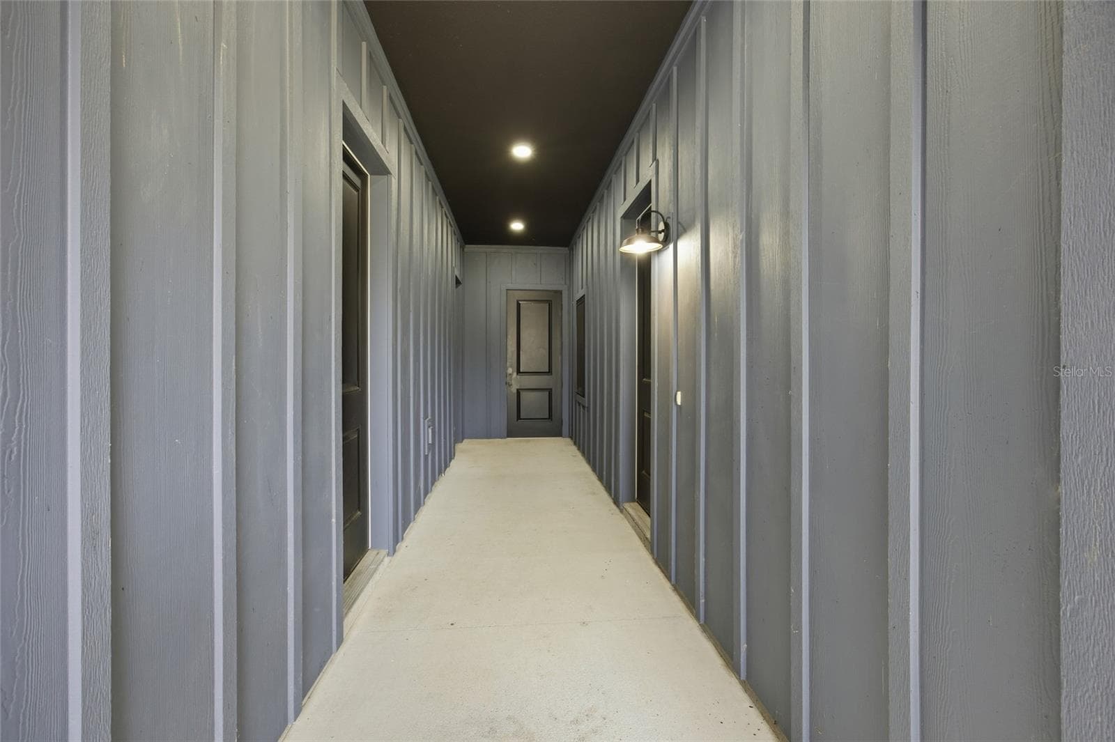 Back Corridor to garage, garden and mud room. - 12052 SE 101ST COURT RD, BELLEVIEW
